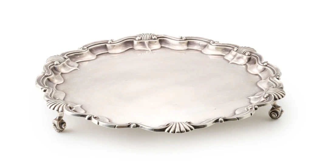 A George V silver salver, Goldsmiths & Silversmiths Co Ltd, London, 1914
