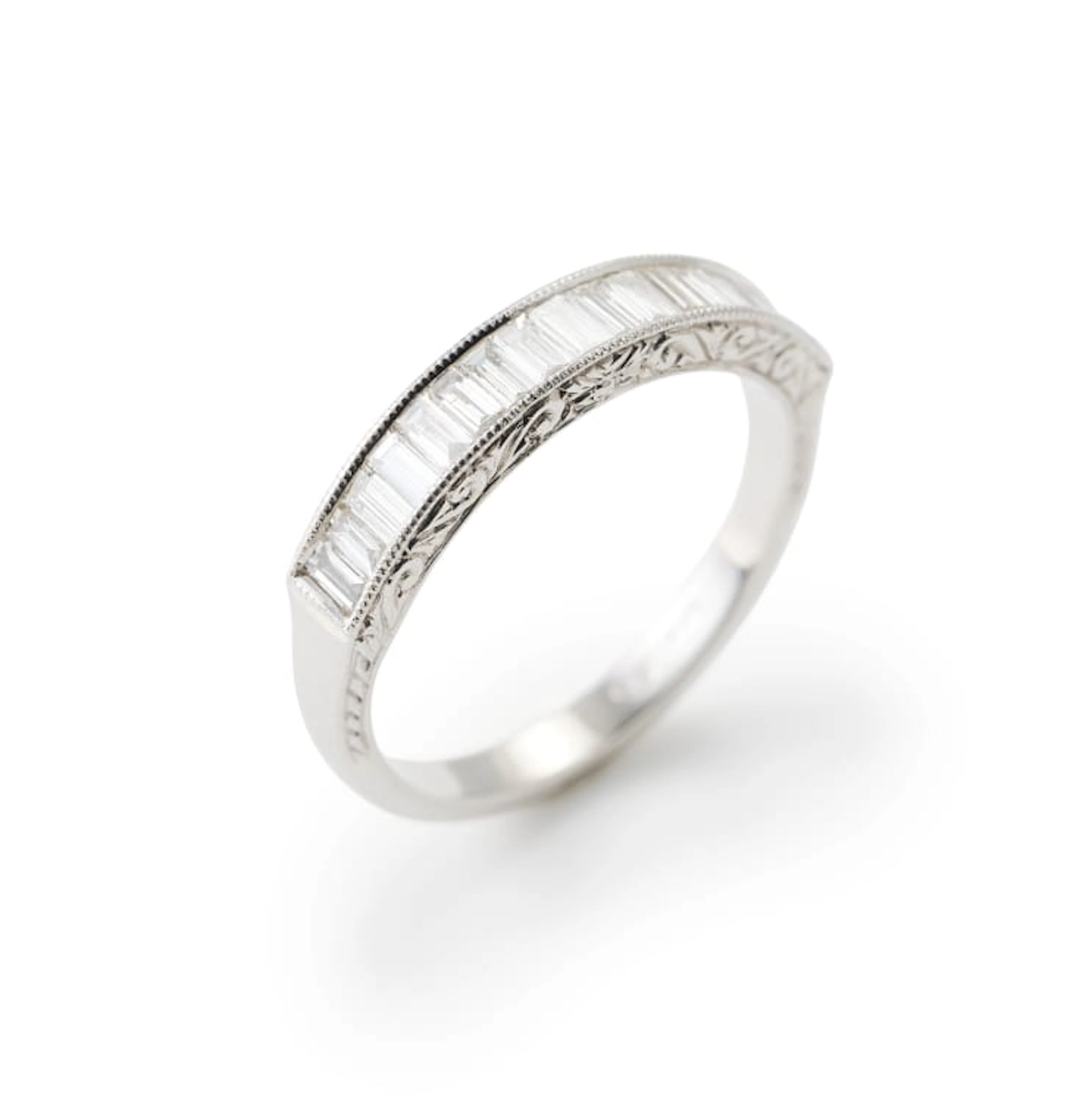 Baguette-cut diamond band