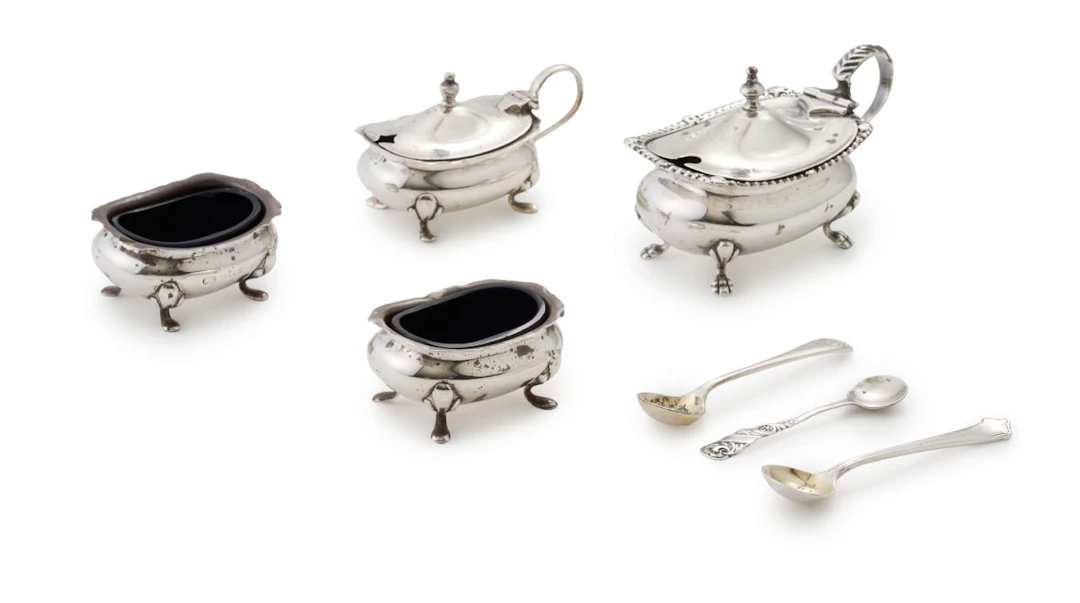 A George V silver three-piece cruet set, William Suckling Ltd, Birmingham, 1925
