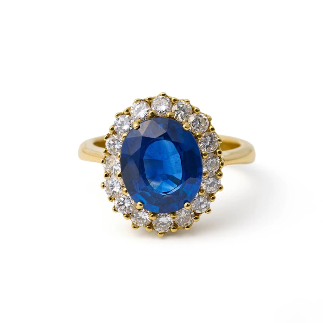 Sapphire cluster ring