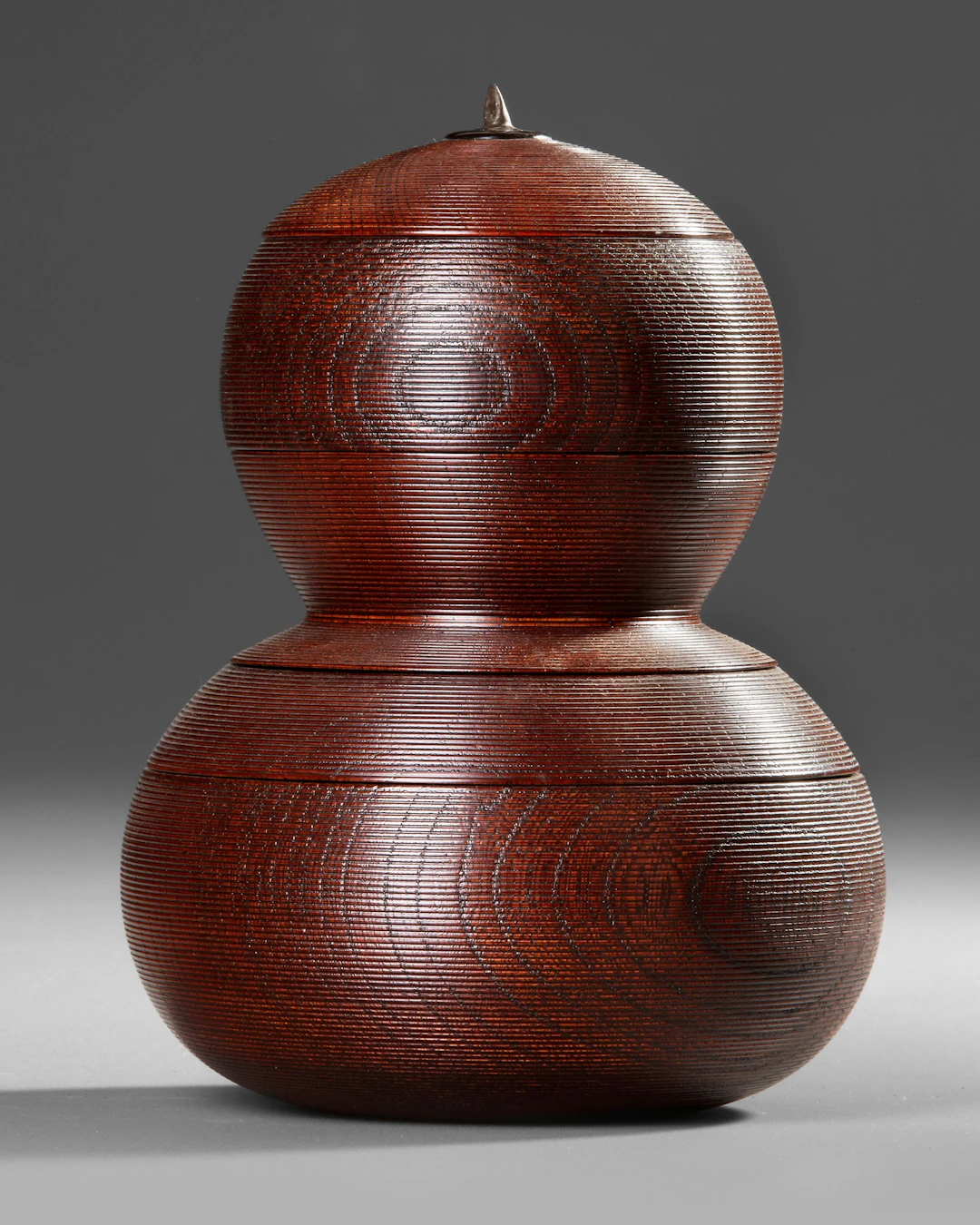 A JAPANESE CALABAS-SHAPED BENTO FOOD CONTAINER, 20TH CENTURY