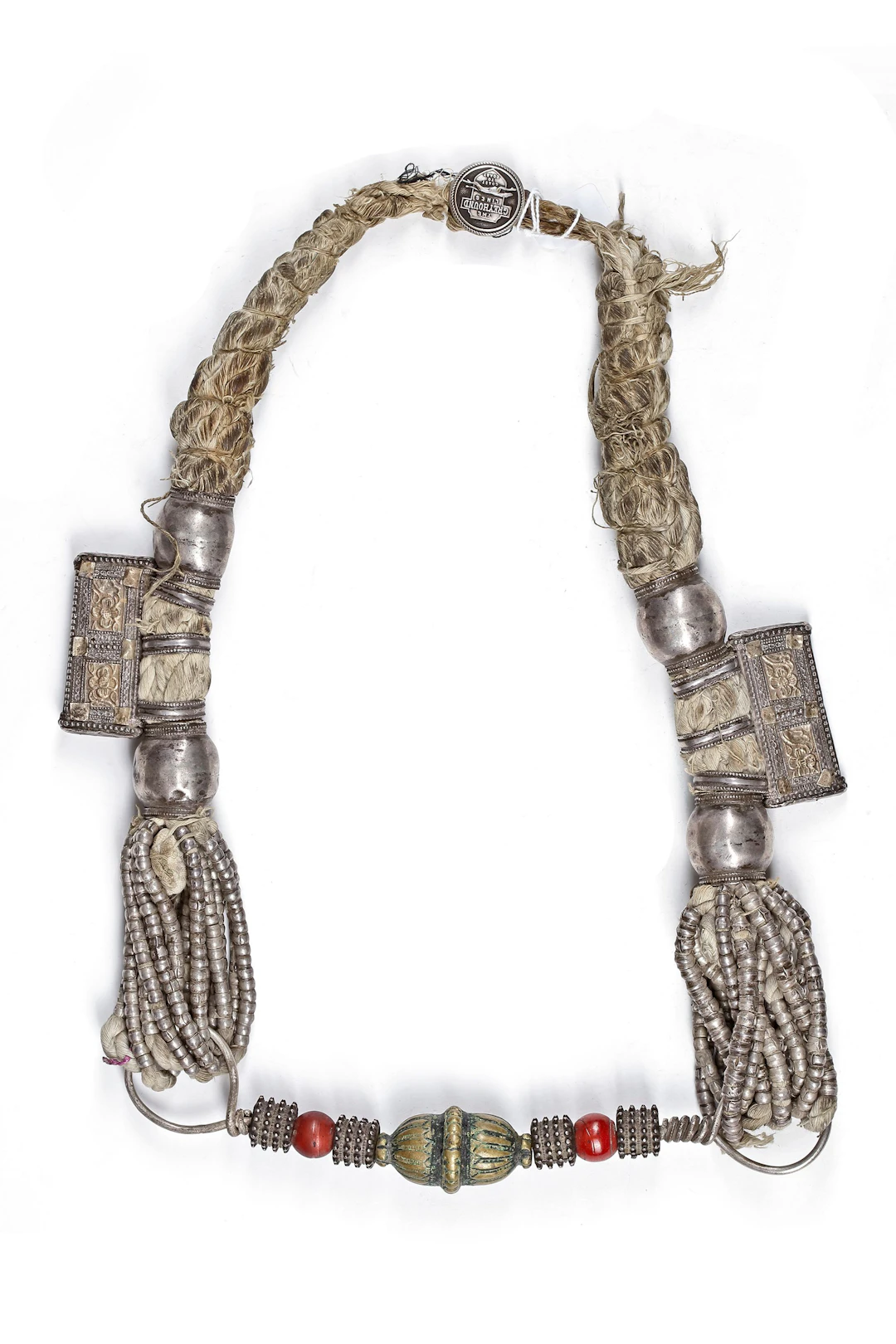 A SILVER NECKLACE, OMAN, 19TH CENTURY
