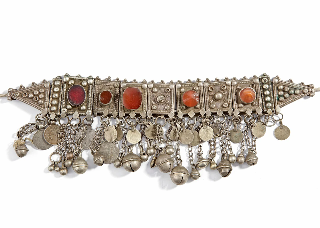 A SILVER NECKLACE, YEMEN, 19TH CENTURY