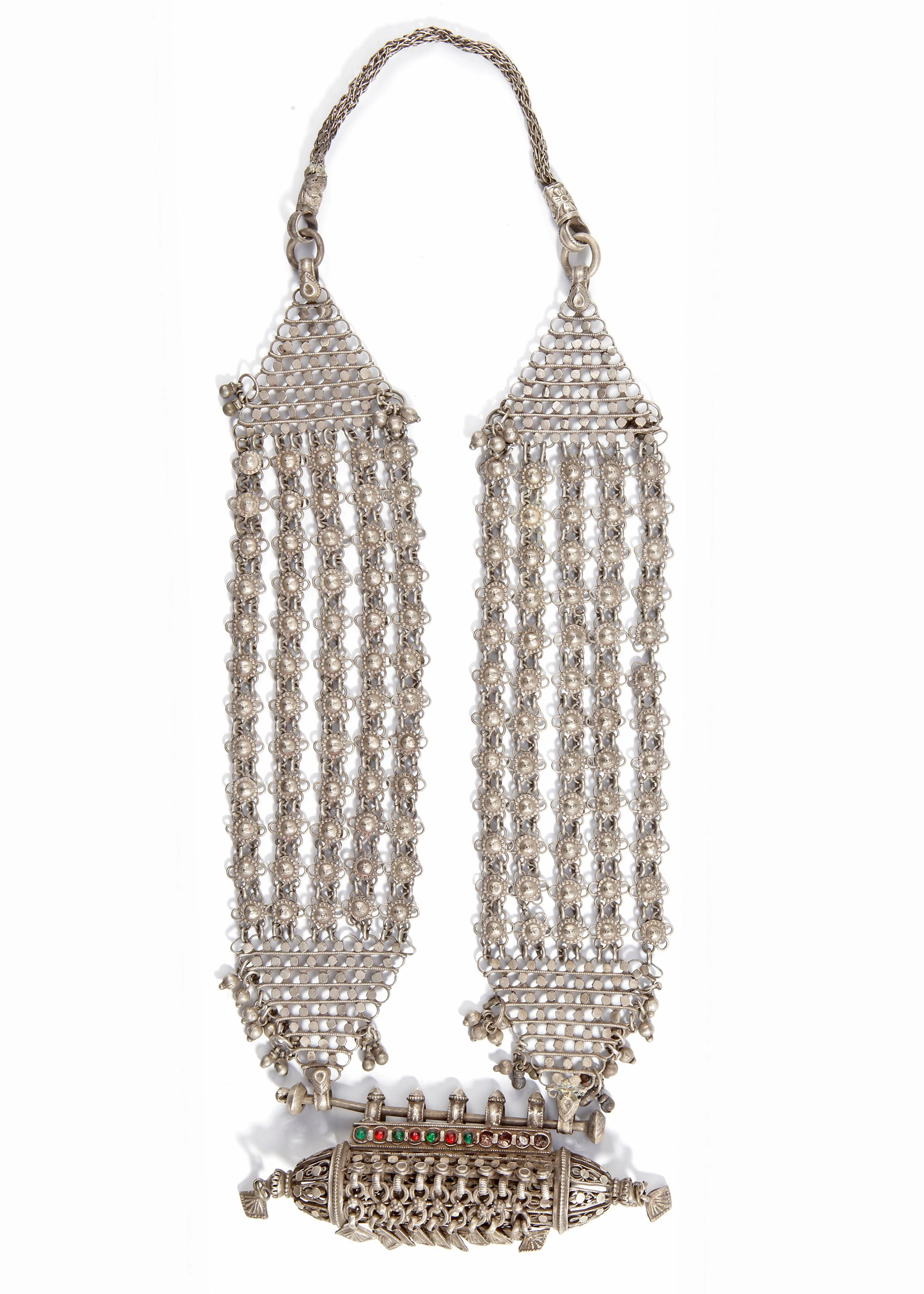 A SILVER NECKLACE, YEMEN, 19TH CENTURY
