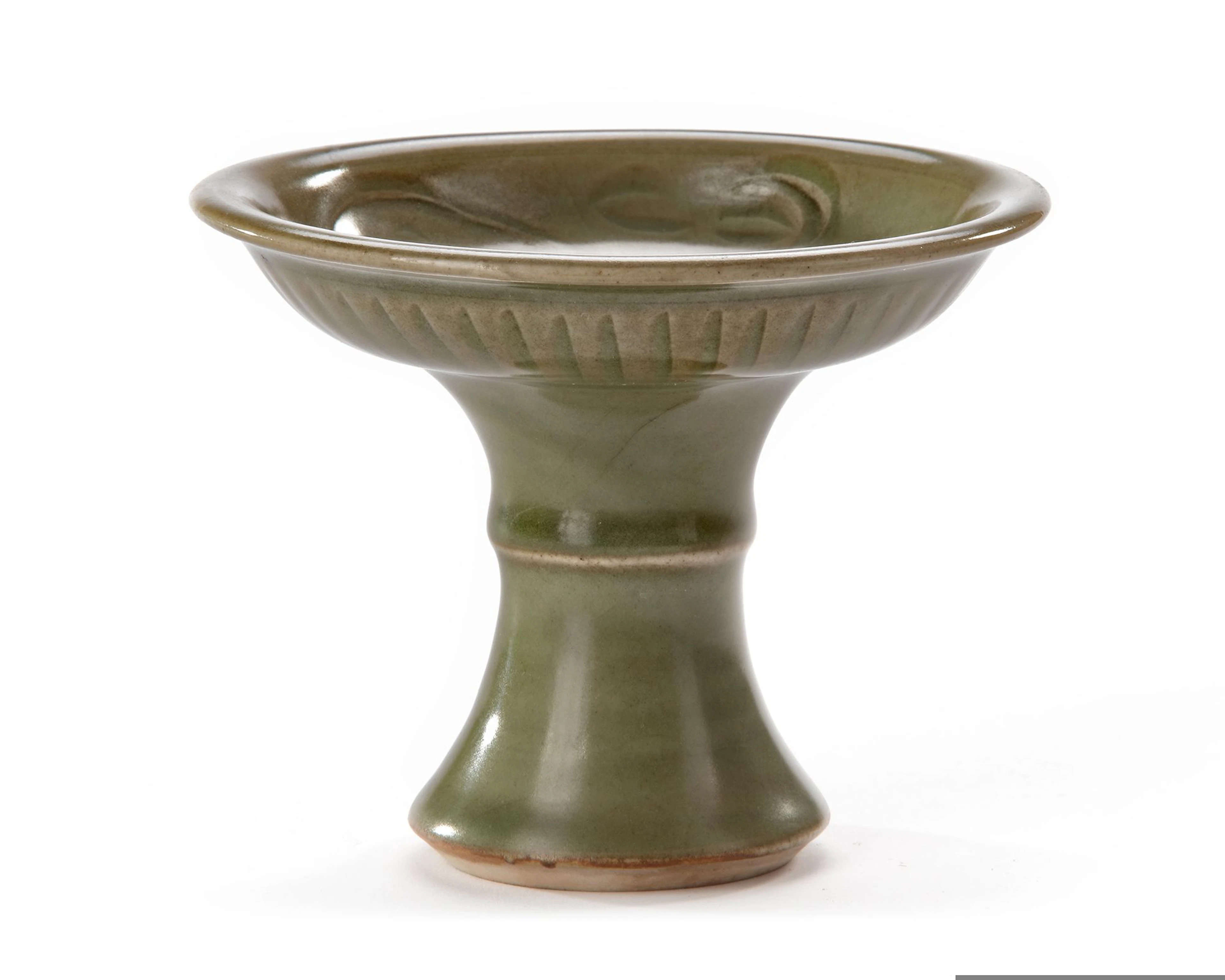 A CHINESE LONGQUAN CELADON GLAZED STEM CUP, SONG DYNASTY (960-1279)