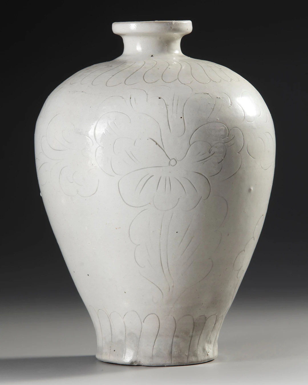A CHINESE WHITE-GLAZED INCISED FLORAL MEIPING VASE,SONG DYNASTY (960-1279 AD)