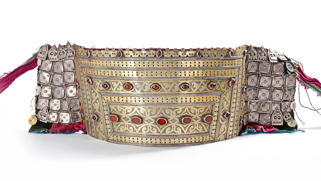A SILVER HEADDRESS, TURKMENISTAN, 19TH CENTURY