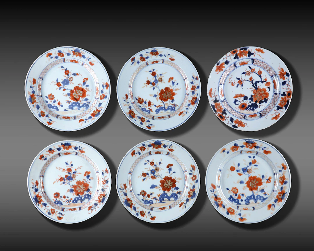 SIX CHINESE IMARI PORCELAIN DISHES, 18TH CENTURY