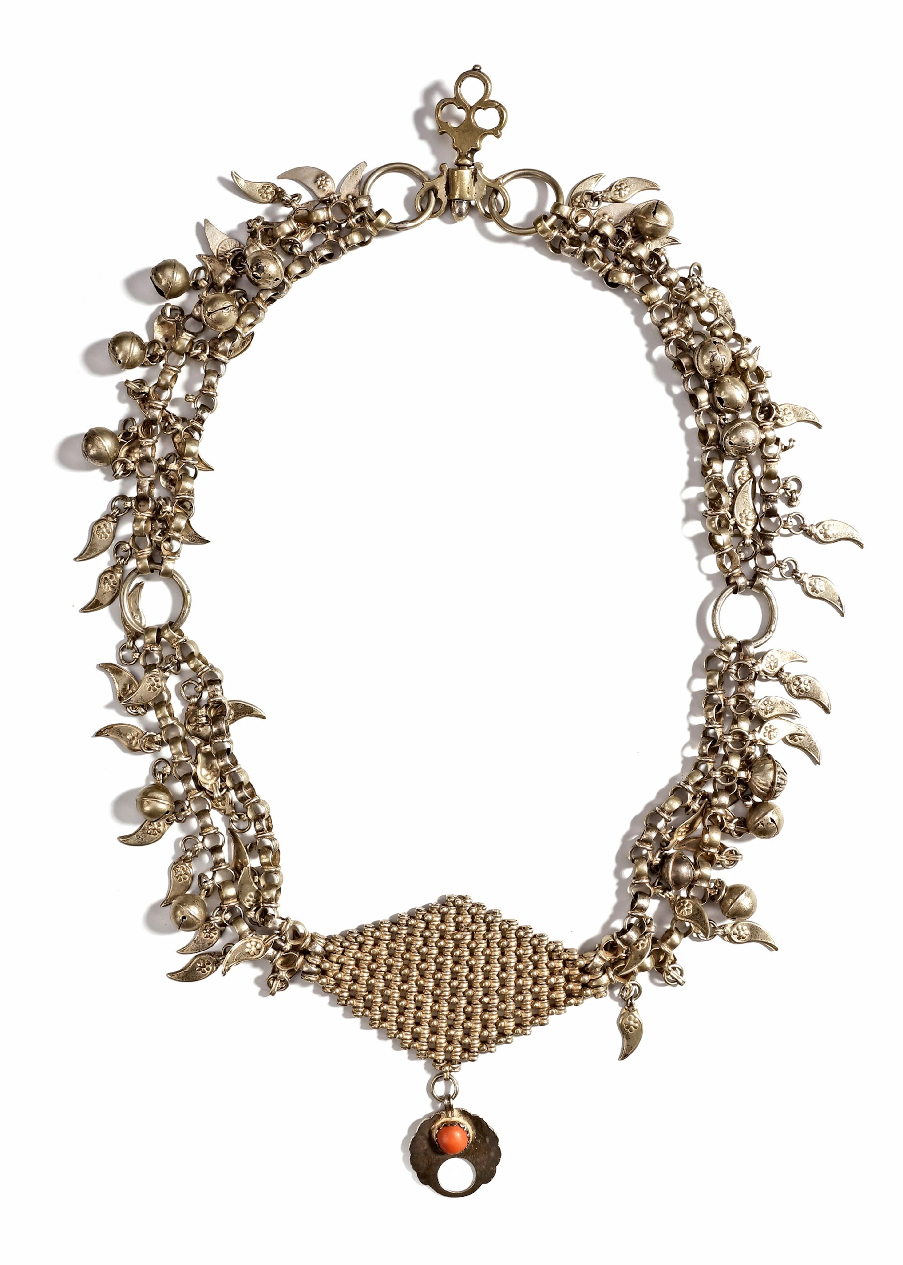 A SILVER NECKLACE, IRAQ, 20TH CENTURY