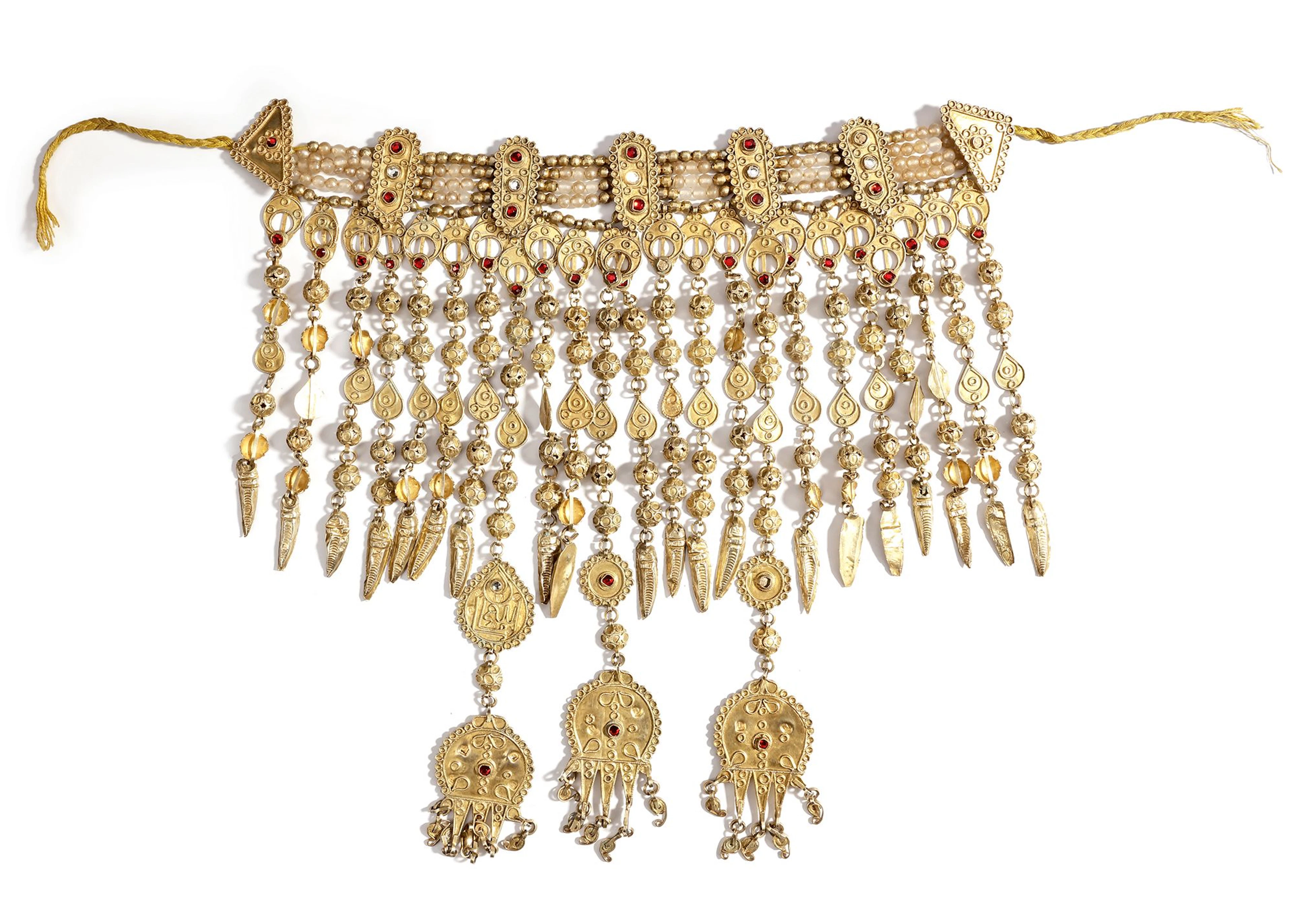 A SILVER NECKLACE, EGYPT, EARLY 20TH CENTURY
