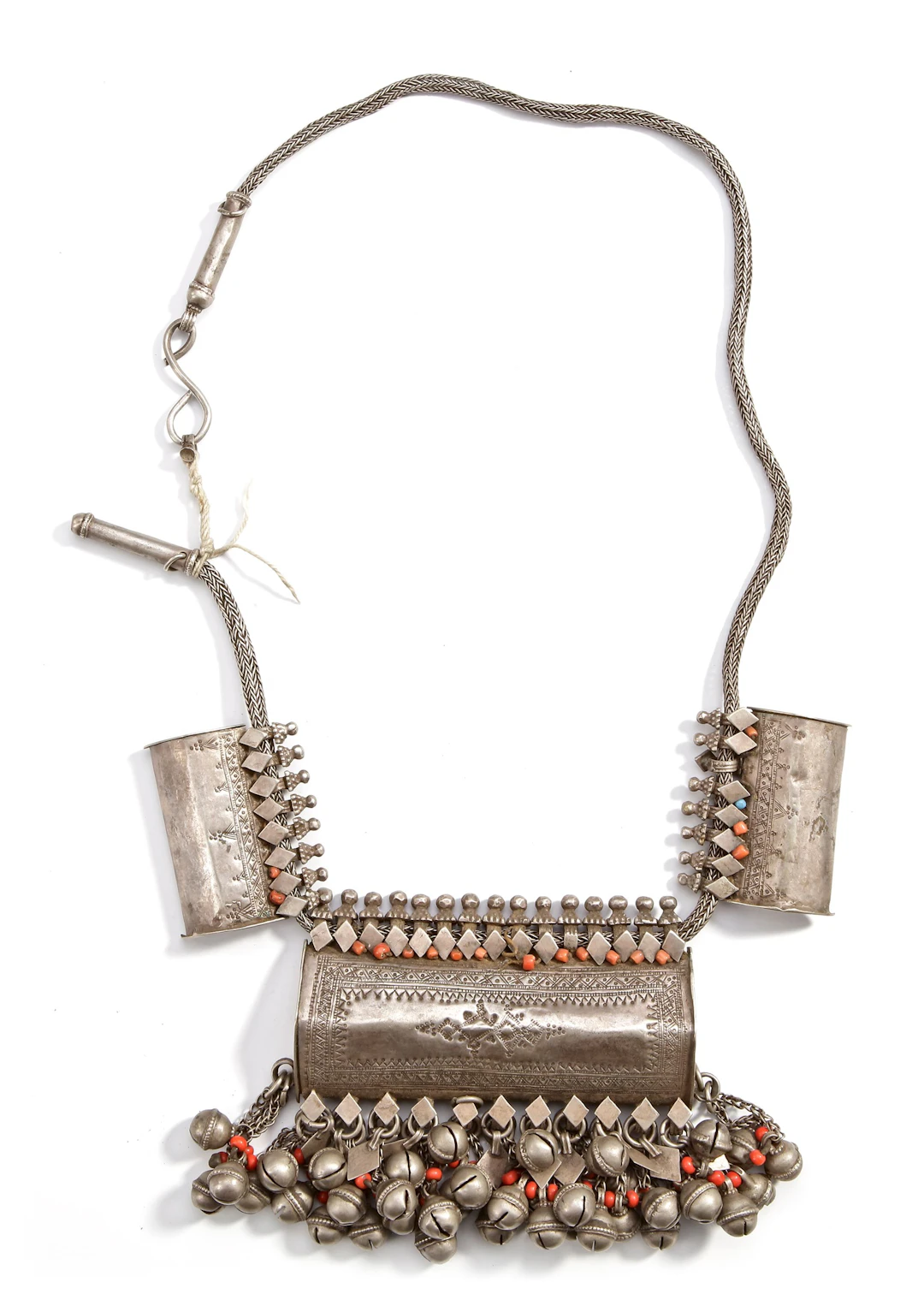 A SILVER NECKLACE, YEMEN, 19TH CENTURY