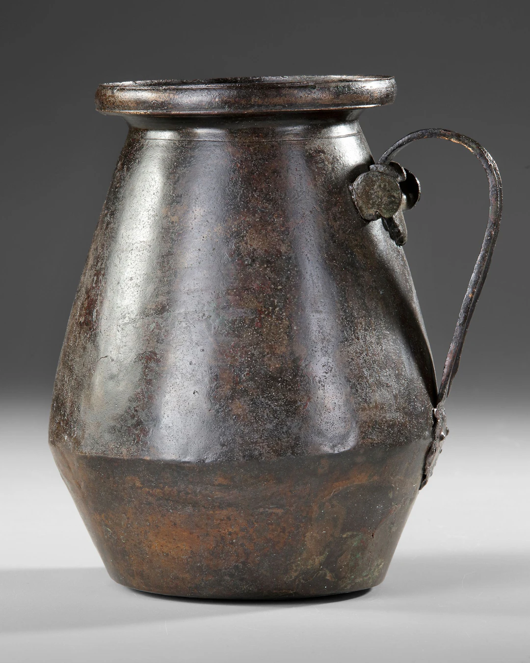 A GERMAN BRONZE POKAL, 17TH CENTURY