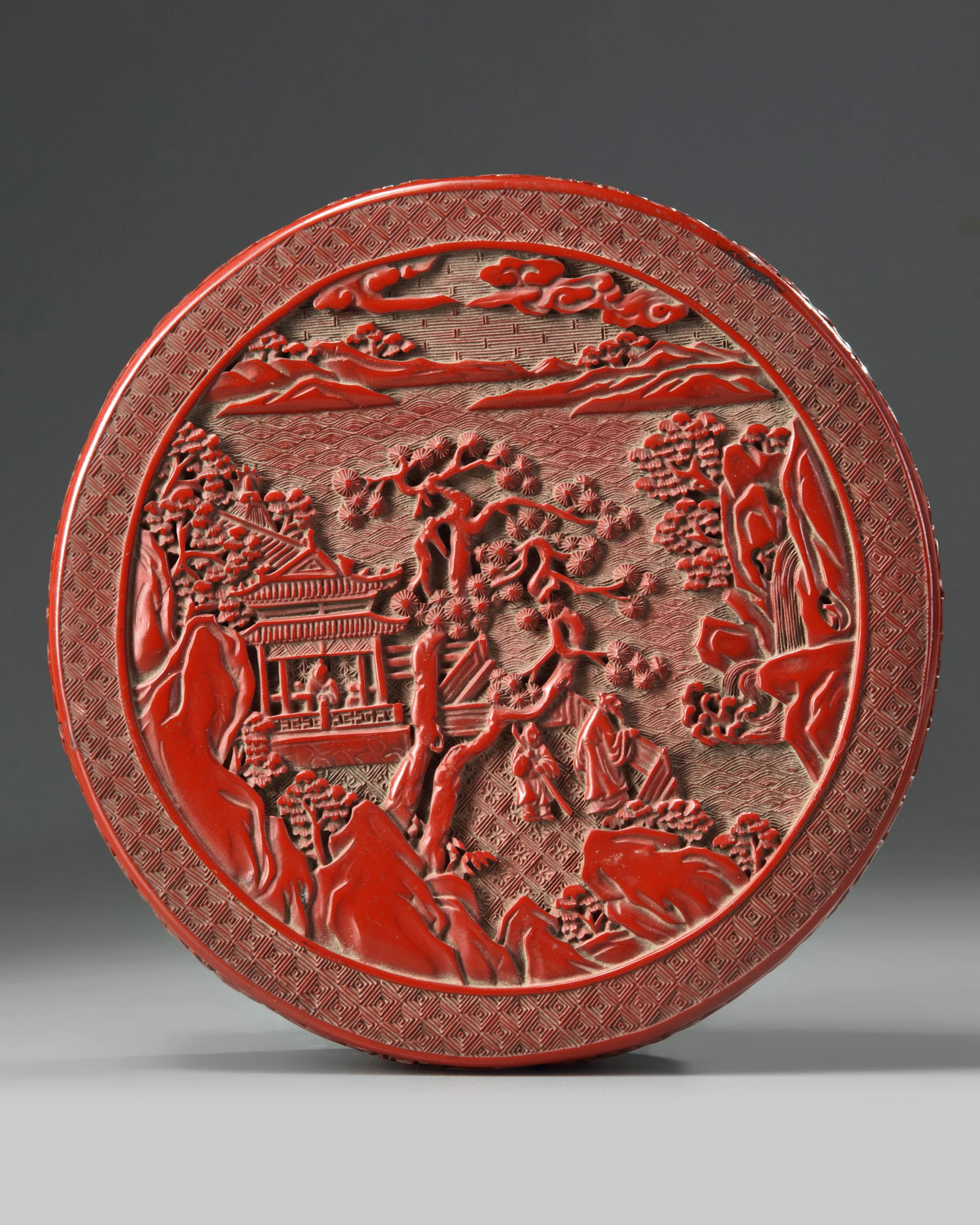 A CHINESE LACQUER BOX WITH A GARDEN SCENE, 19TH-20TH CENTURY