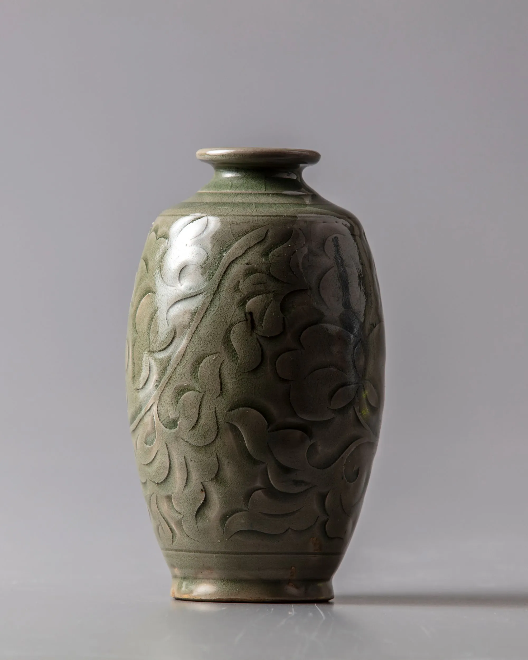 A CHINESE CELADON GLAZED VASE