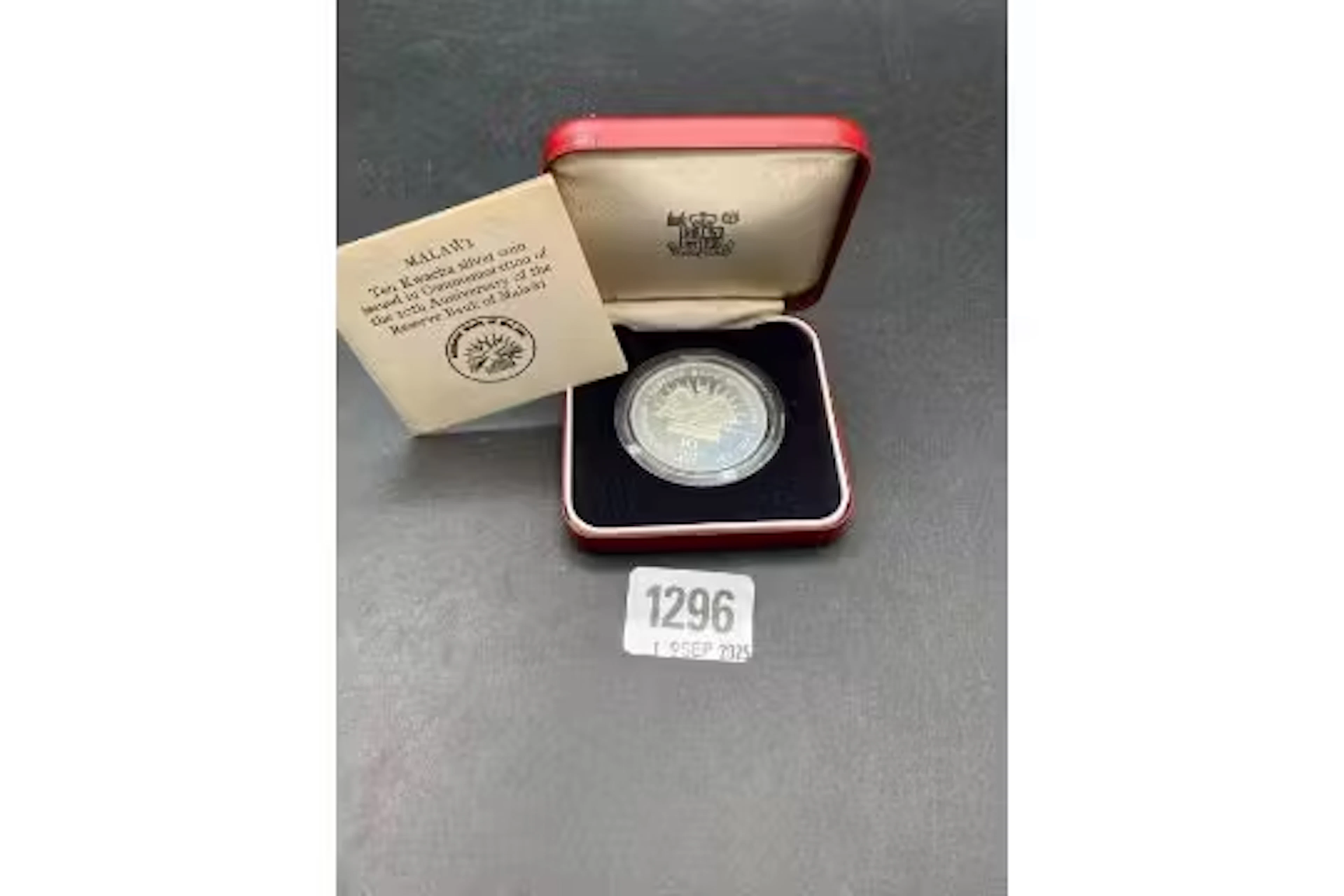 Malawi silver proof 1oz coin in case 1975