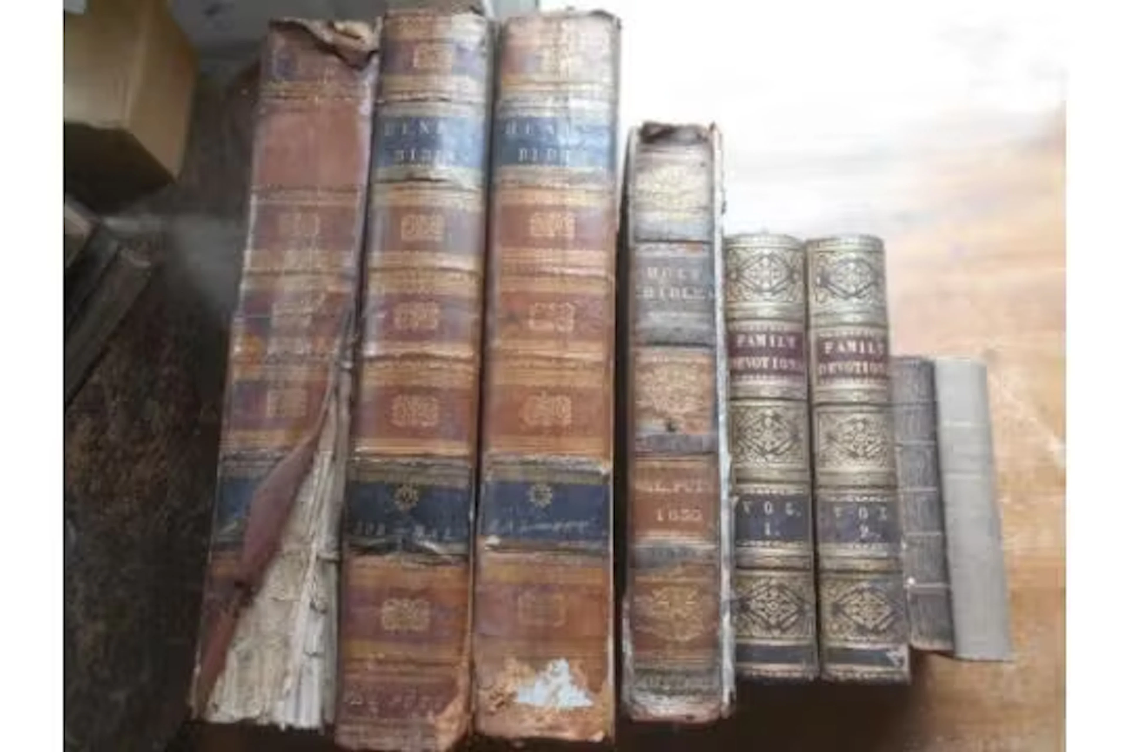 HENRY, M. An Exposition of the Old and New Testament 3 vols. 1793