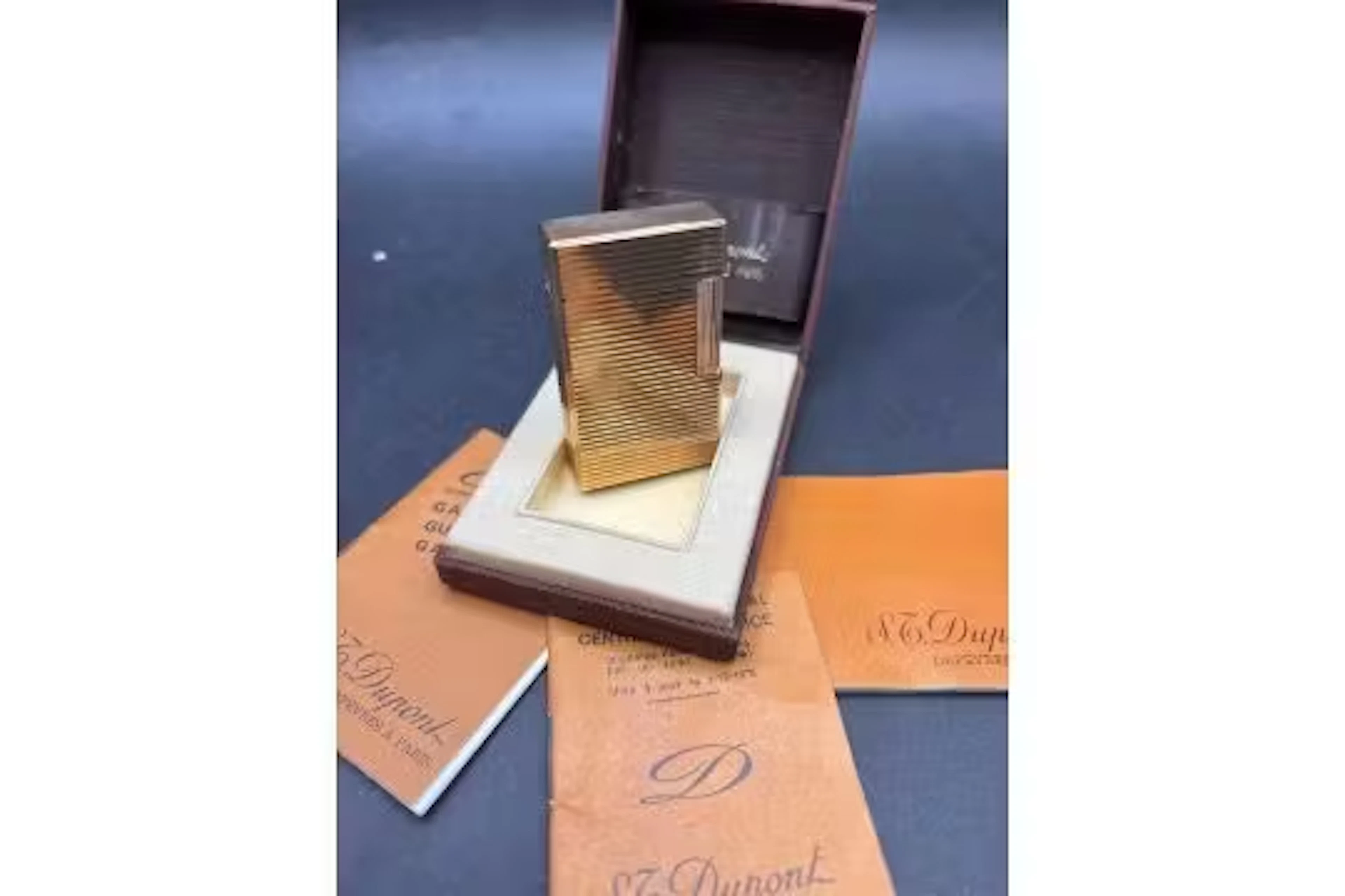 A boxed DUPONT lighter No Q6AB13