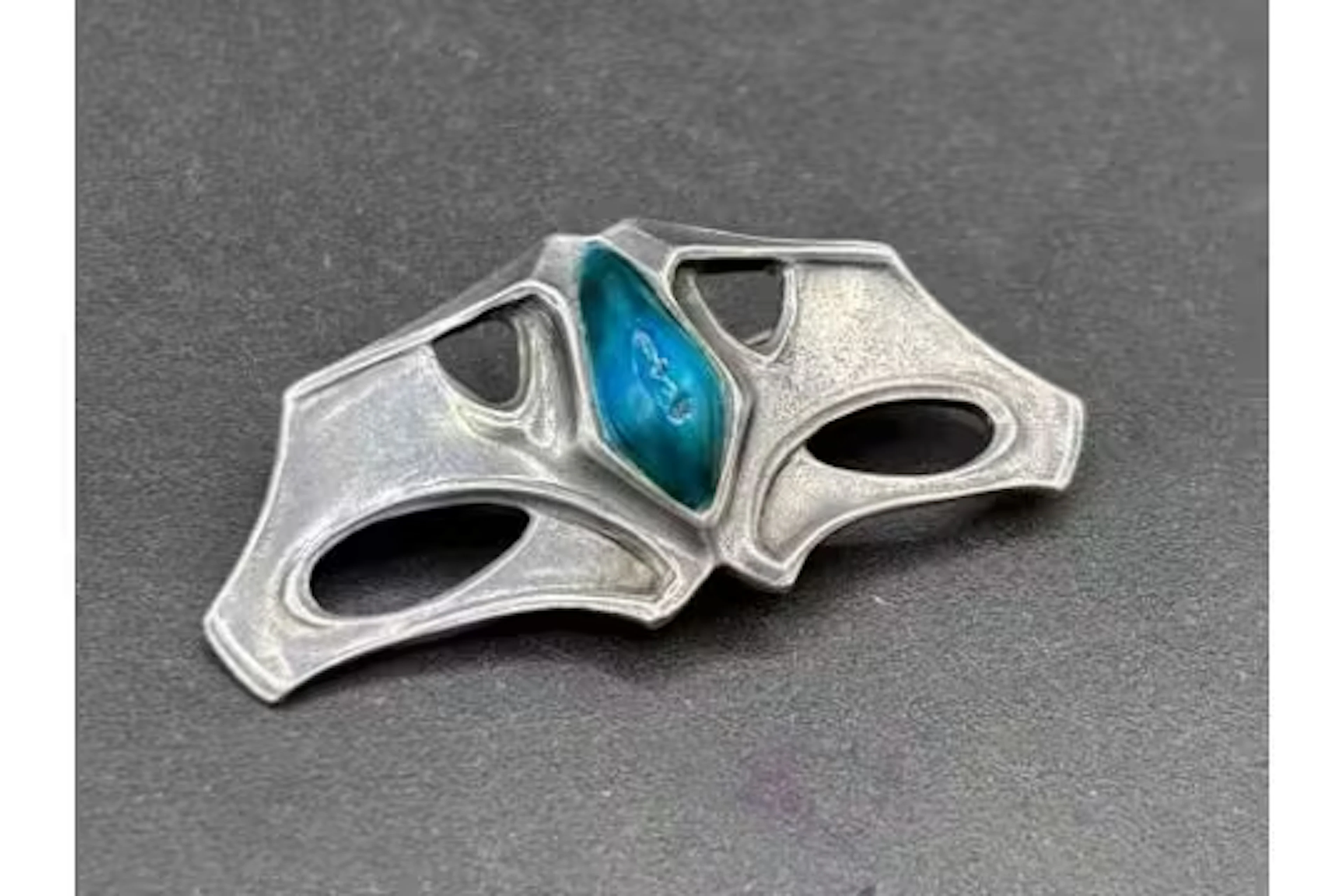 A art nouveau silver brooch JUGENDSTIL marked GESCHUTZT