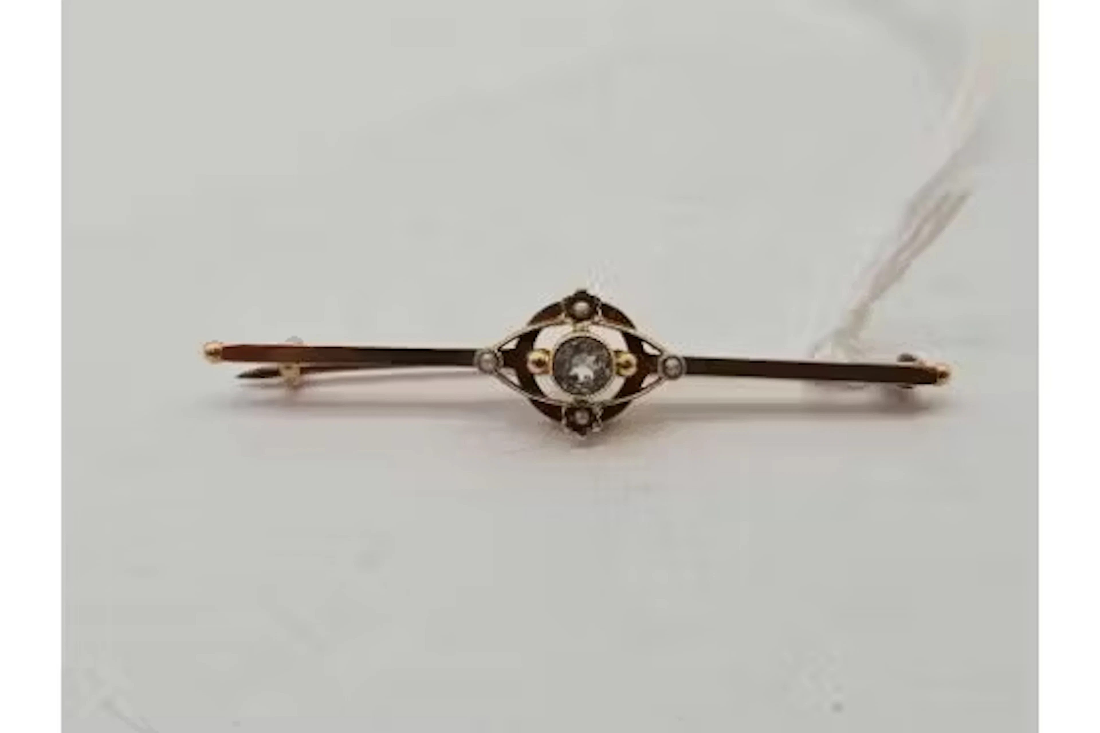 Antique aquamarine pearl brooch 15 ct 2.1g