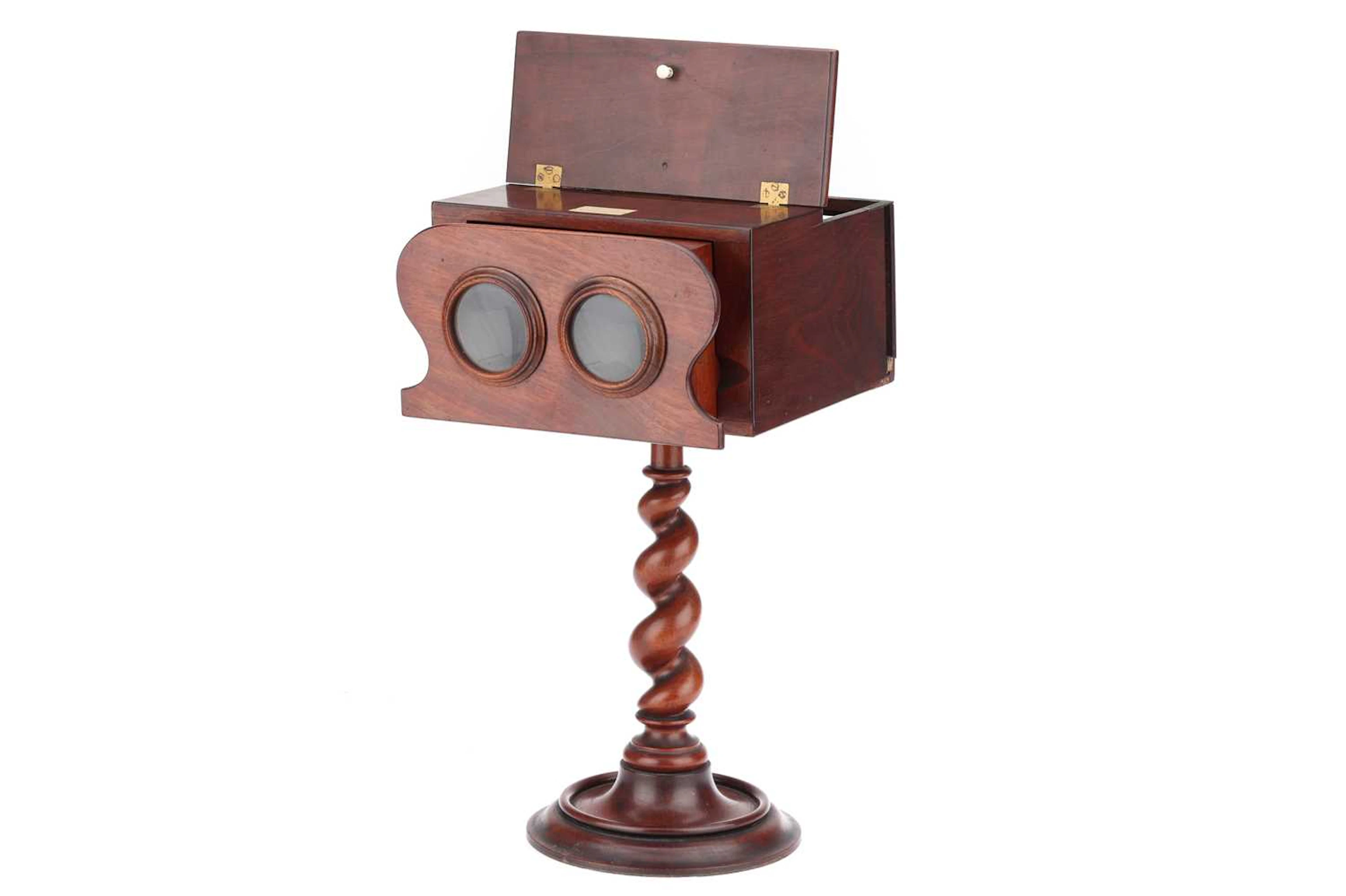 Lowden, G., Brewster-Pattern Pedestal Dioramic Stereoscope