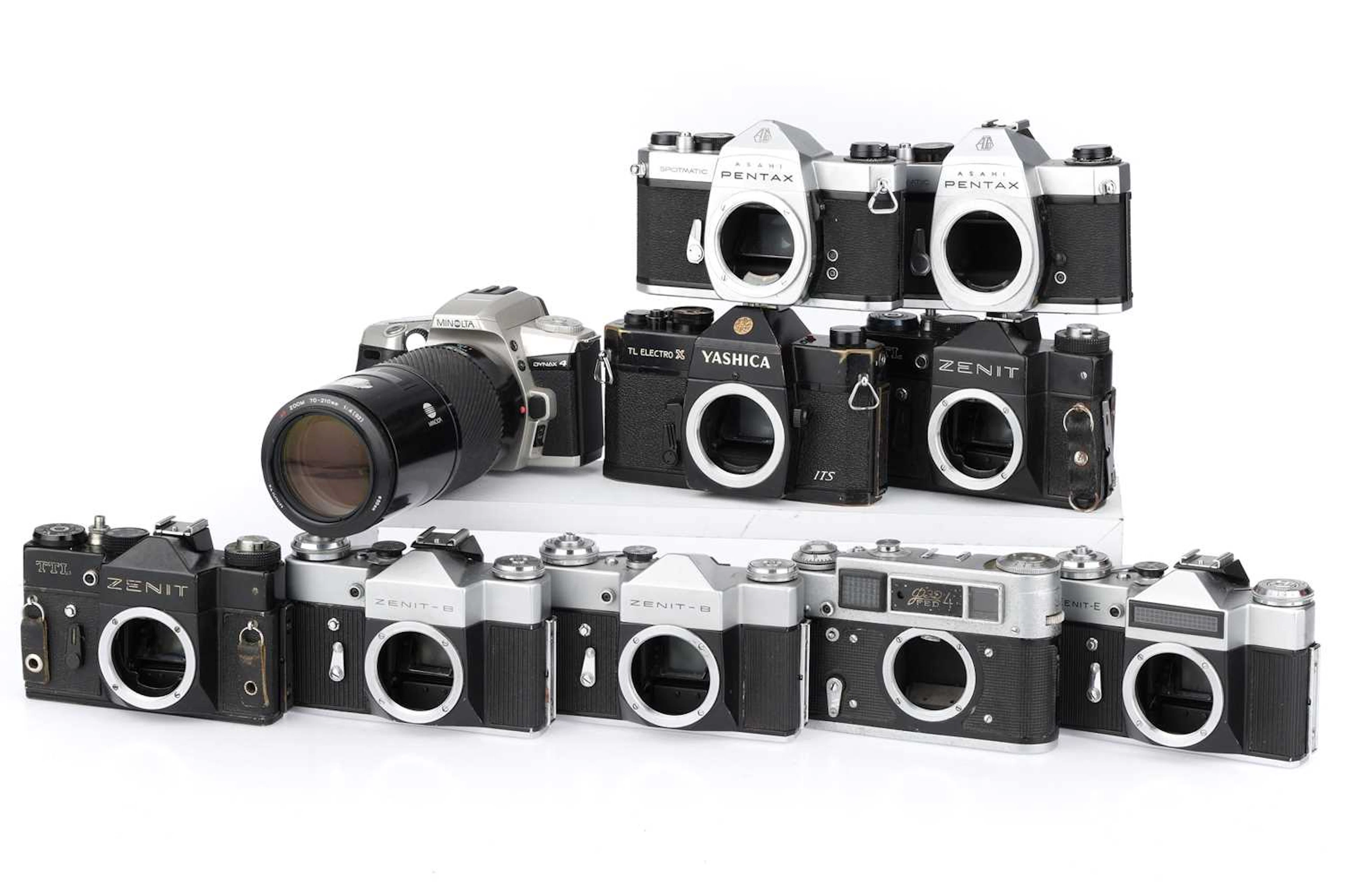 ꩜ A Selection of 35mm SLR Camera Bodies
