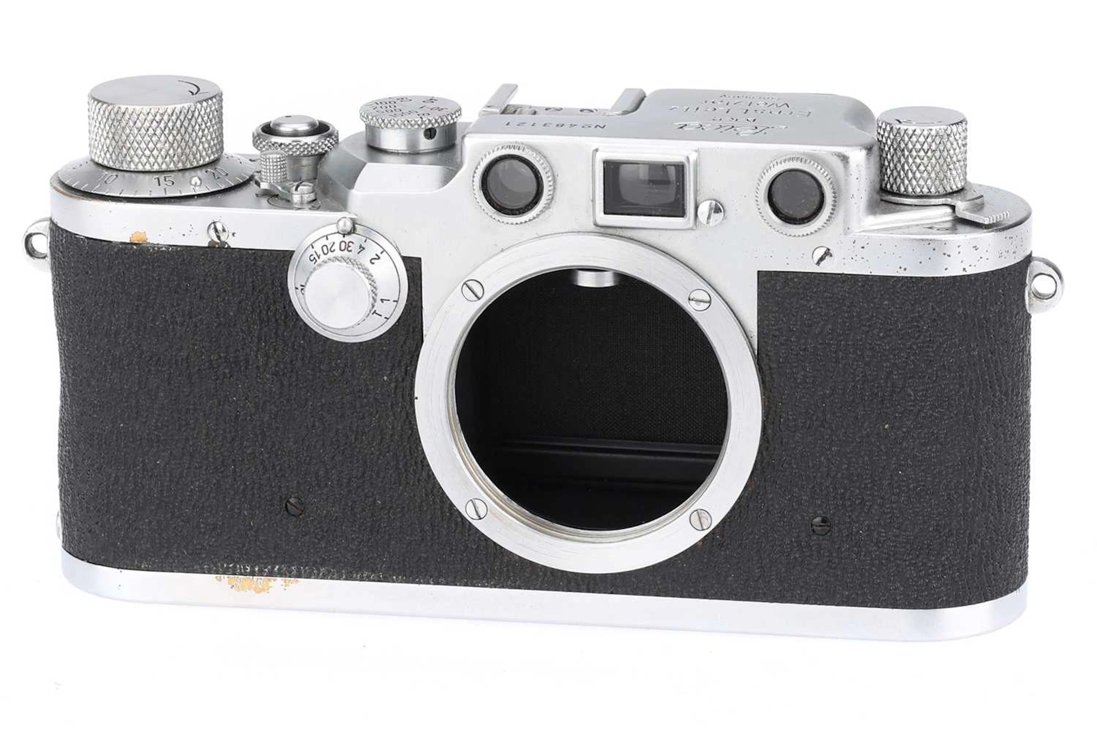 A Leica IIIc 35mm Rangefinder Camera Body
