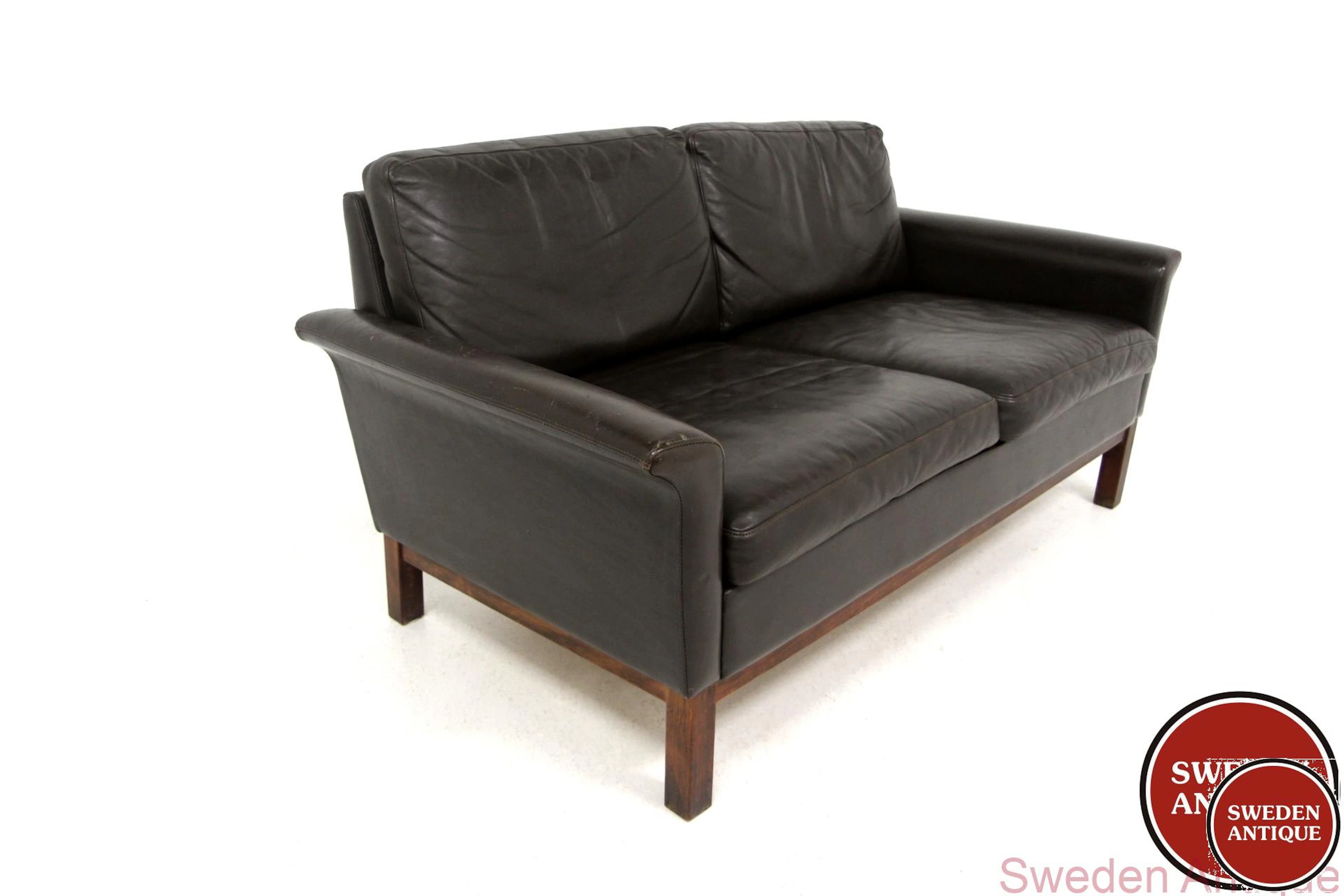 2-seat sofa Year: 1950s Origin: Swe. Material: Leather Beech W: 148cm