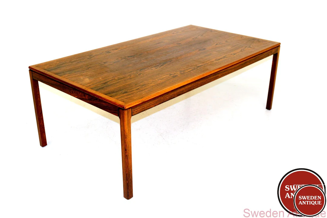 Coffee table Year: 1960s Origin: Swe. Material: Rosewood W: 152cm