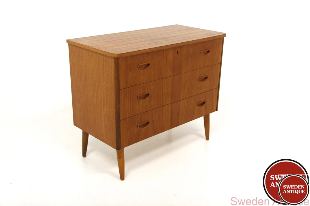 Chest of drawers Year: 1950s Origin: Swe. Material: Teak Beech W: