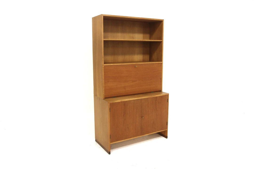 Cabinet / Secretary Hans J Wegner for RY Møbler Year: 1957 Origin: