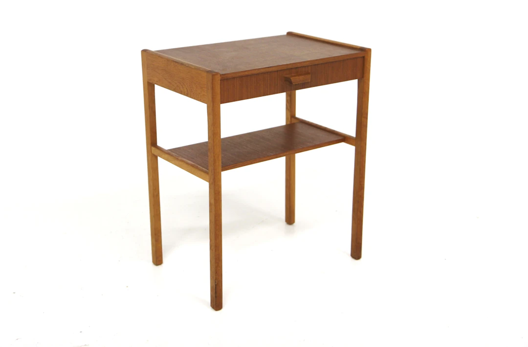 Bedside table Year: 1960s Origin: Swe. Material: Teak Oak W: 45cm
