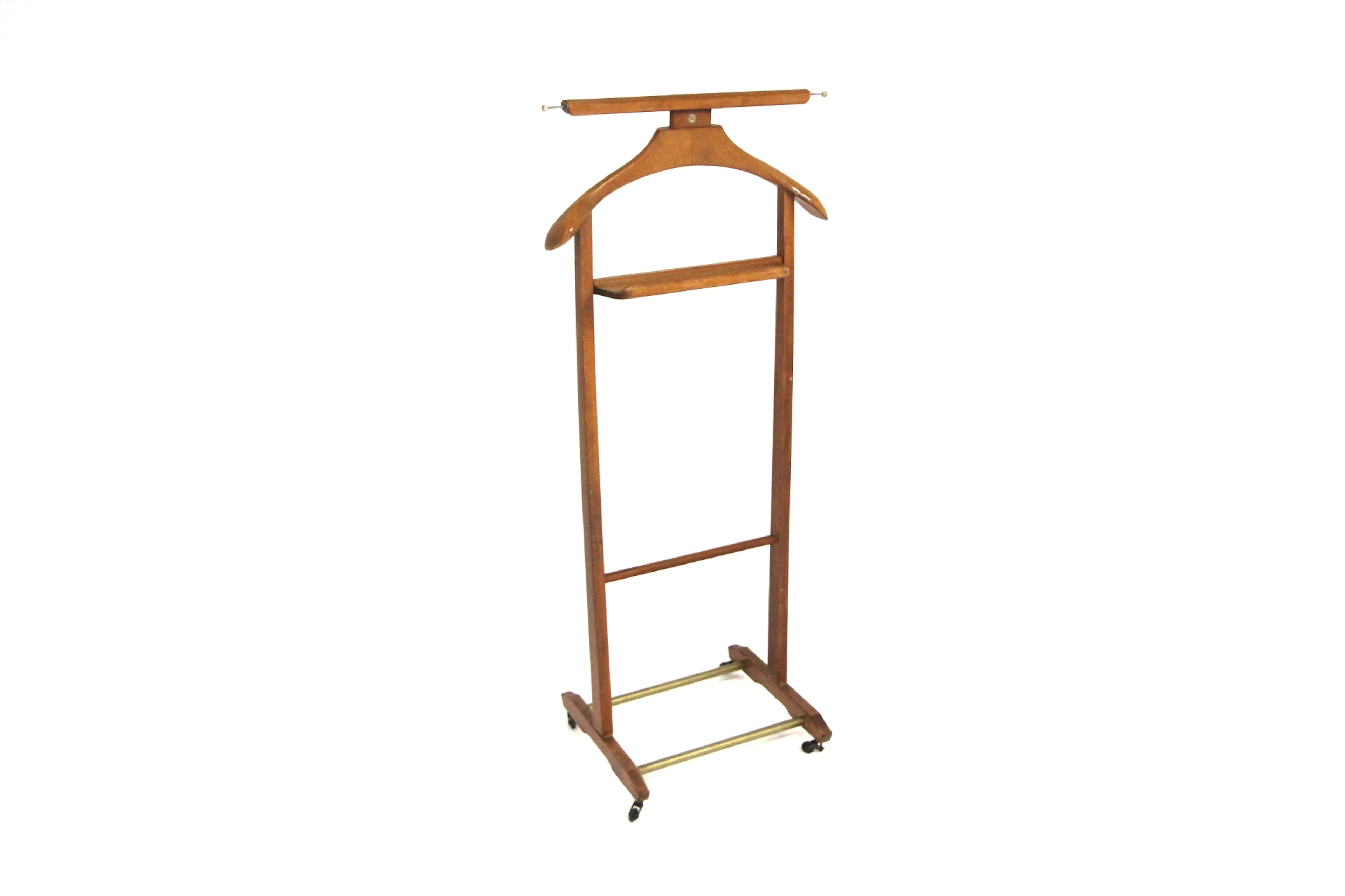 Valet stand Year: 1970s Origin: Ita. Material: Beech Metal W: 45cm