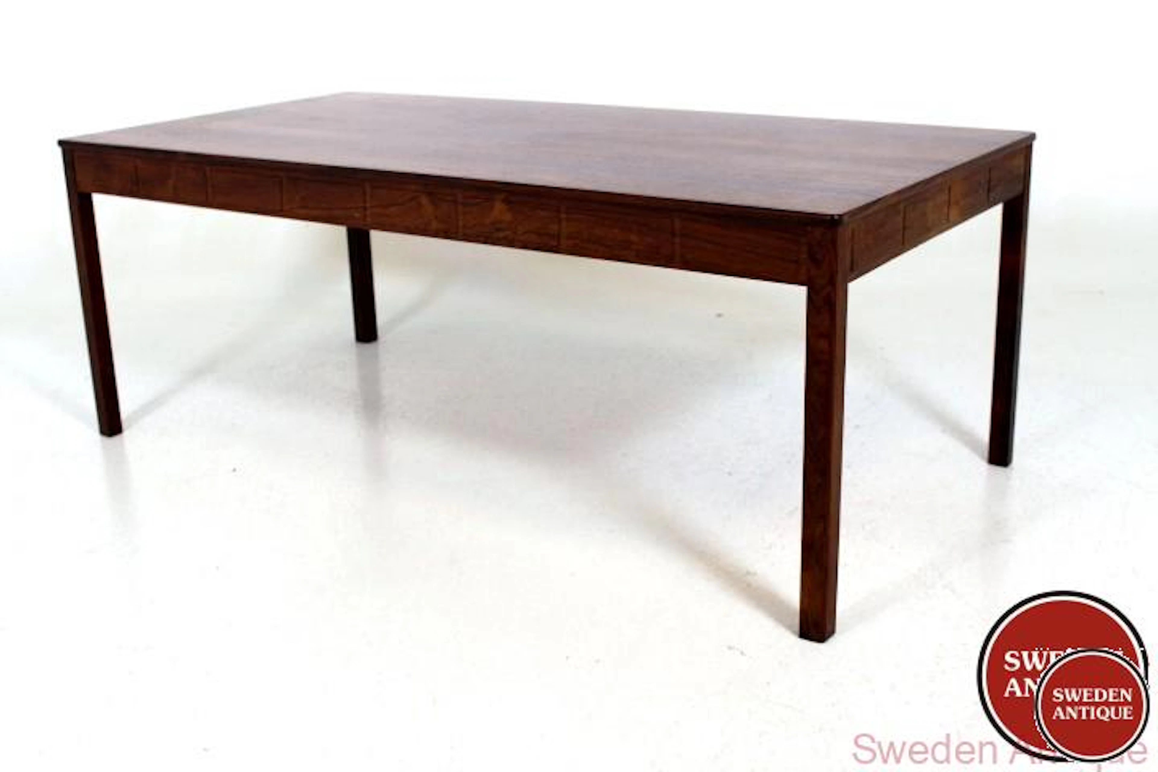 Coffee table Year: 1960s Origin: Swe. Material: Rosewood W: 140cm