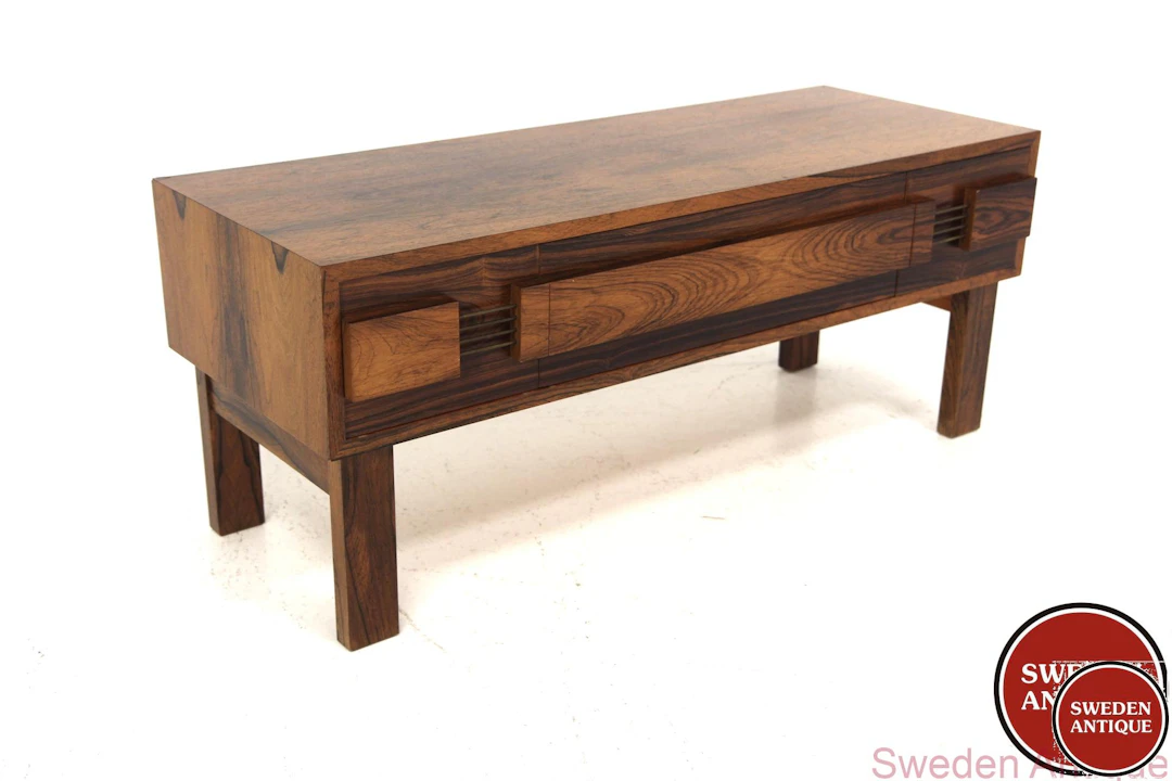 Chest of drawers Ateljé Glas & Trä, Hovmantorp Year: 1960s Origin: