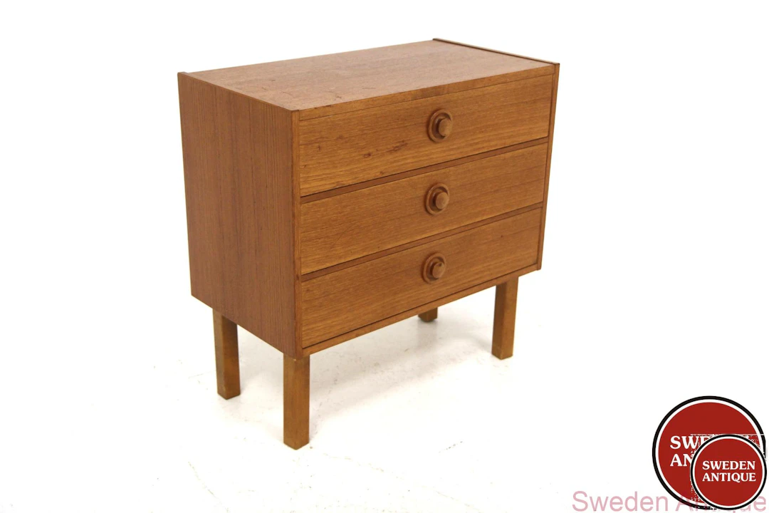 Chest of drawers Year: 1960s Origin: Swe. Material: Teak Beech W: