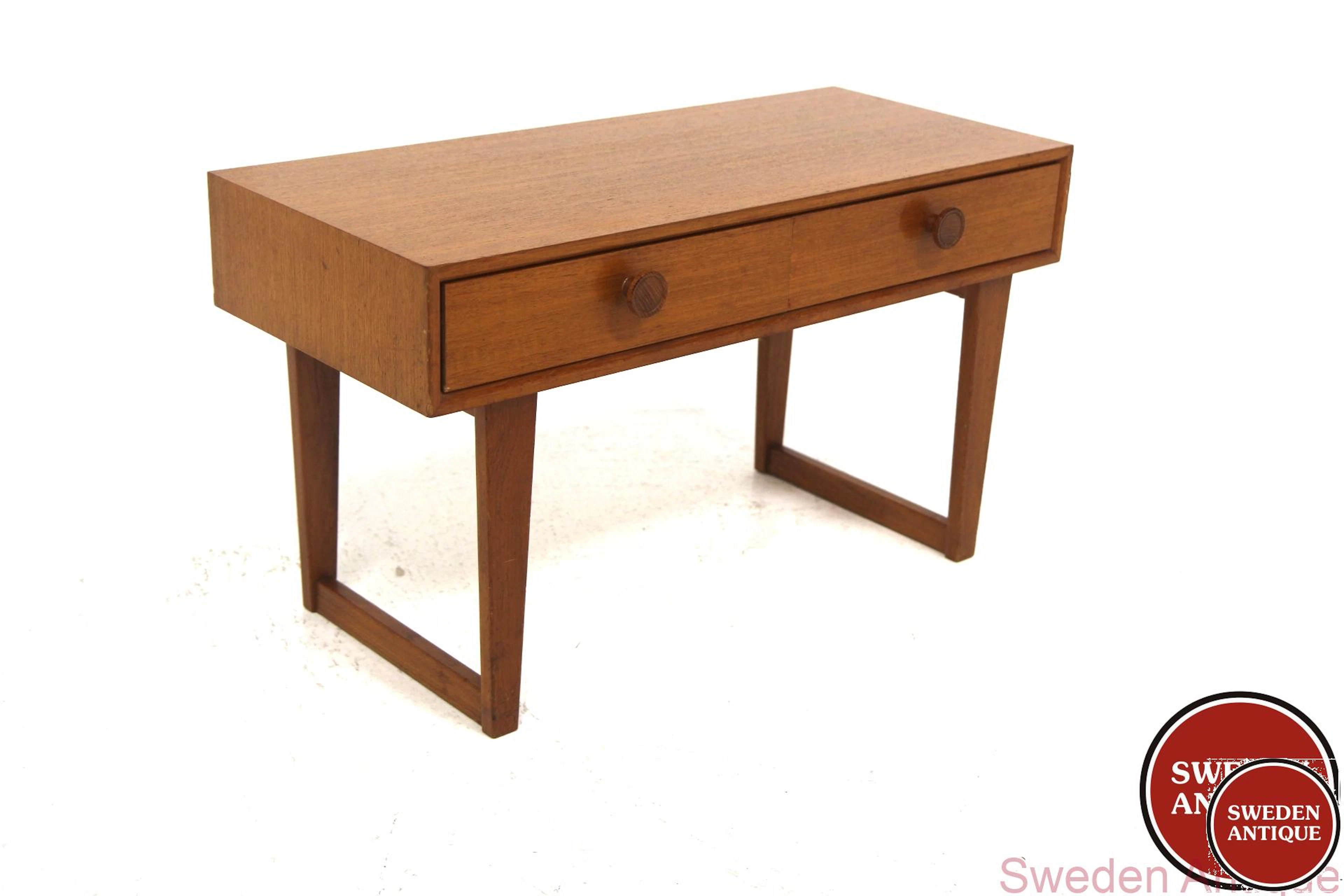 Chest of drawers Year: 1960s Origin: Swe. Material: Teak W: 80cm D: