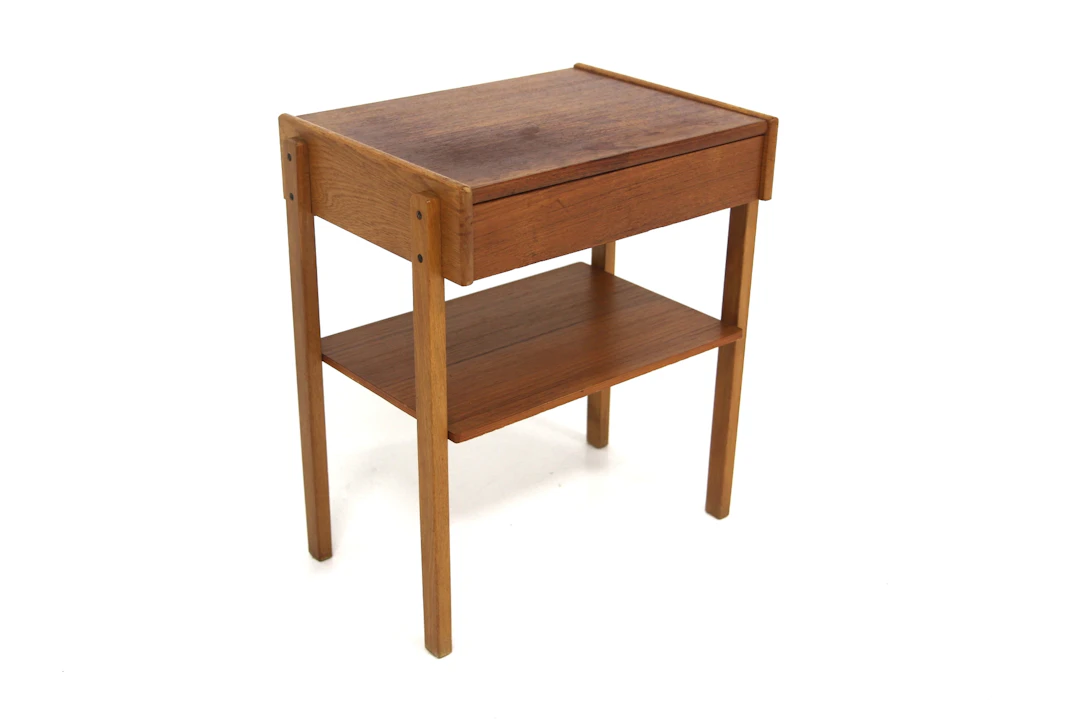 Bedside table Year: 1960s Origin: Swe. Material: Teak Oak W: 46cm