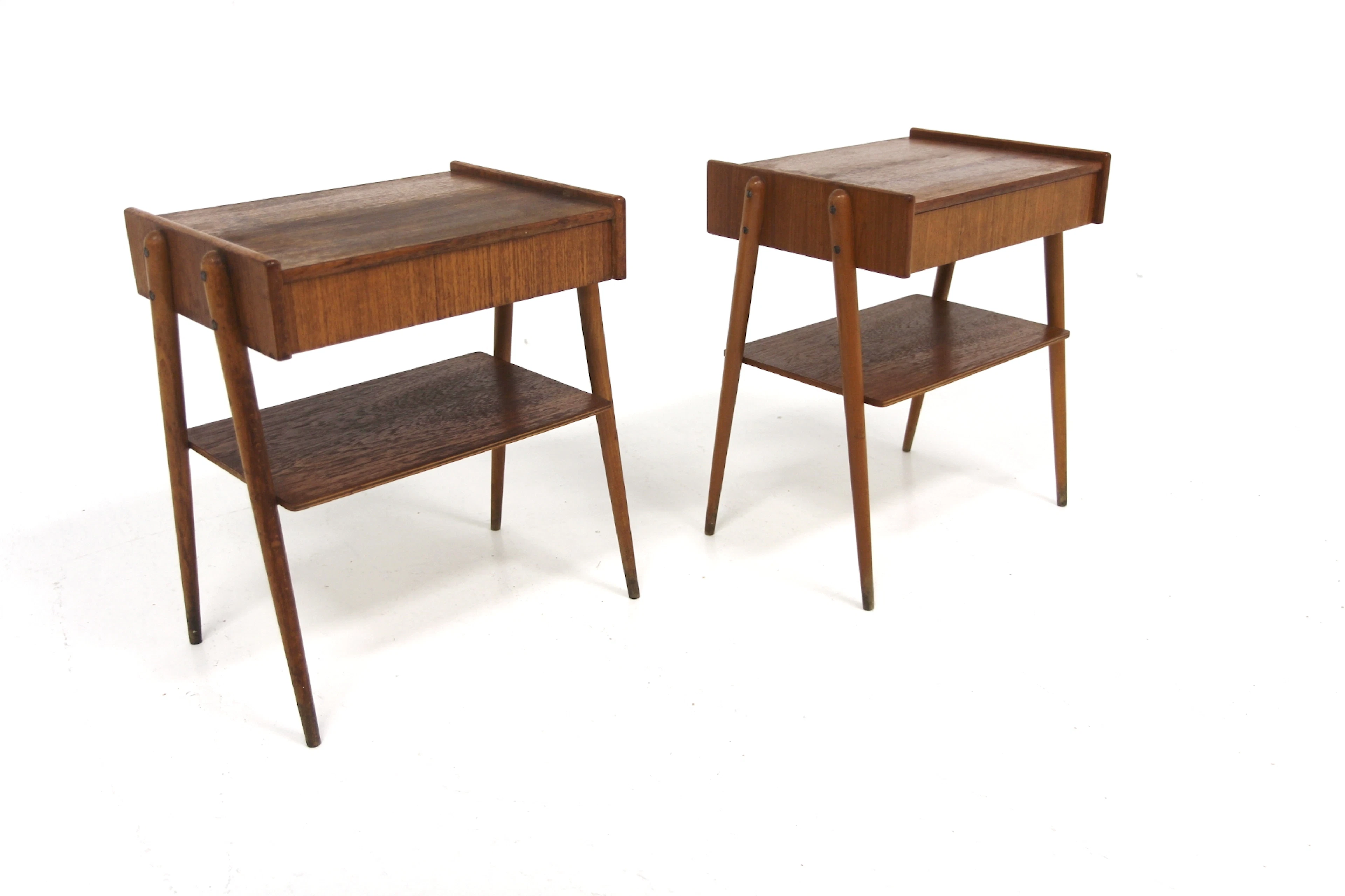 2Pcs Bedside tables AB Carlström & Co Möbelfabrik Year: 1960s Origin: