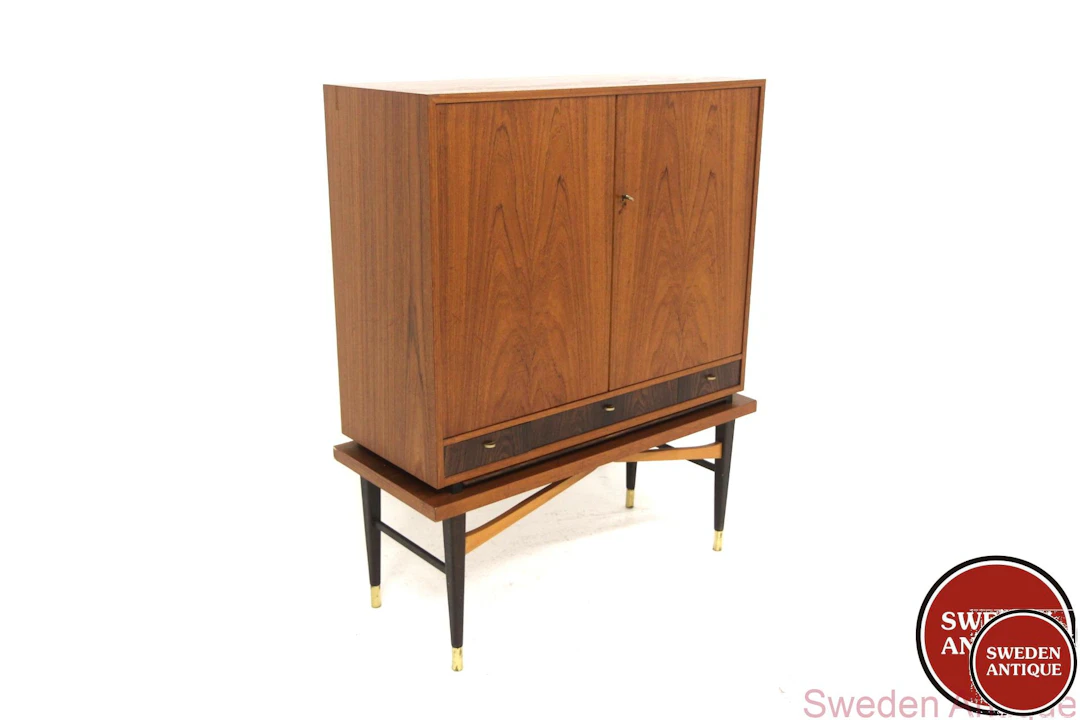 Cabinet Year: 1950s Origin: Swe. Material: Teak Rosewood Beech Metal