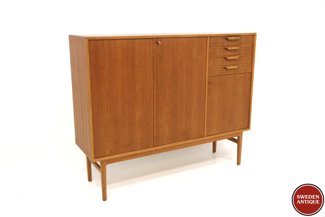 Sideboard Reno Bertil fridhagen for Bodafors Year: 1960s Origin: Swe.