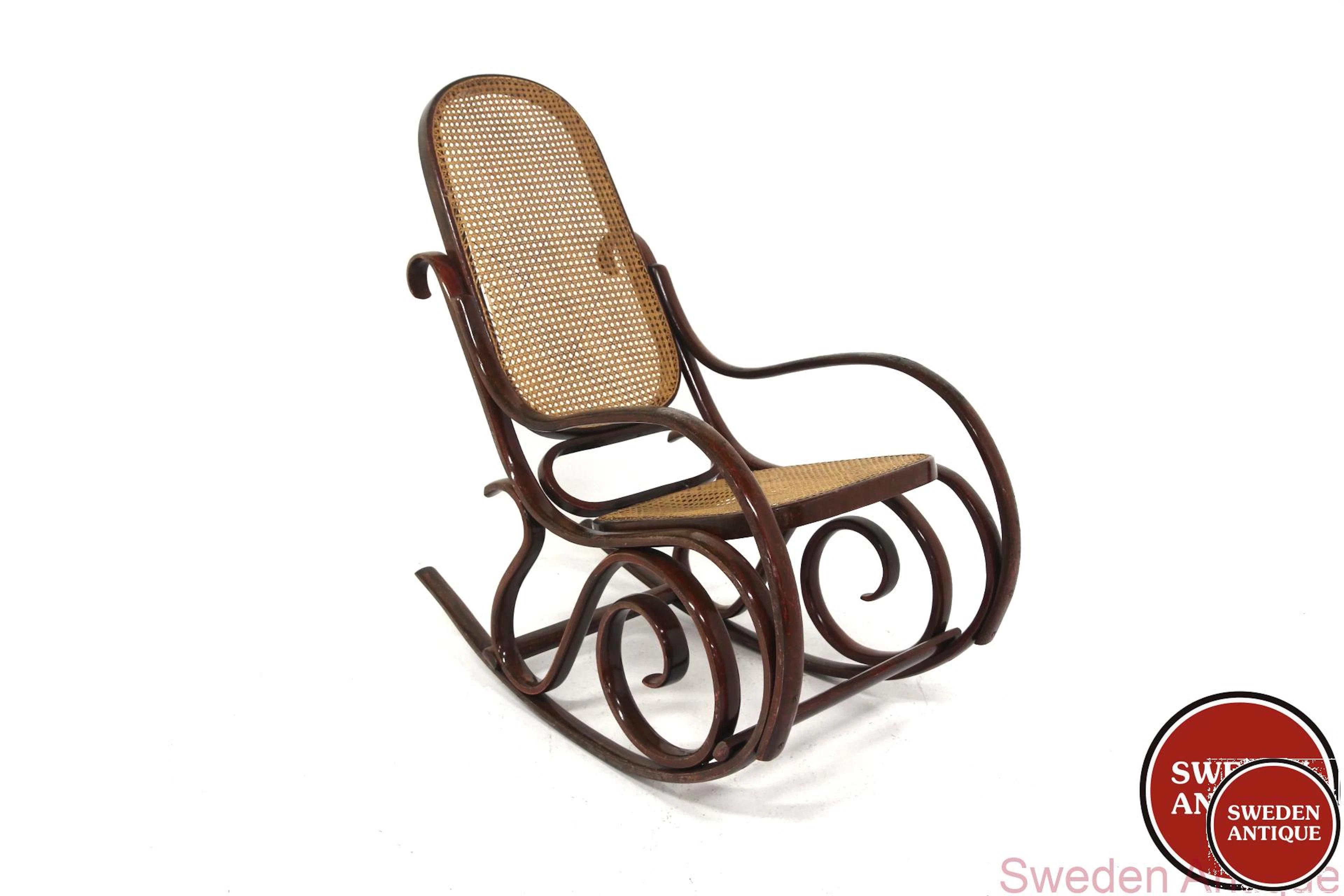 Rocking chair Fischel, Vienna, Austria Thonet-style Year: 1930s Origin: