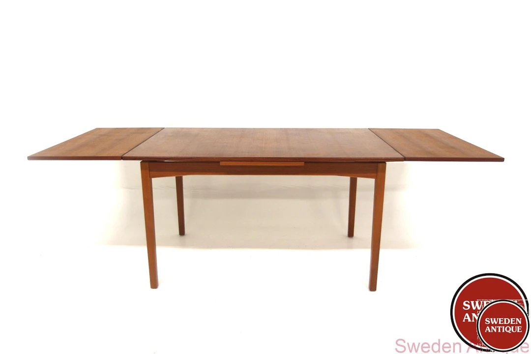 Dining table Ulferts Möbler, Tibro Year: 1960s Origin: Swe. Material: