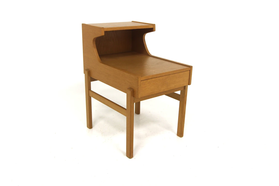 Bedside table Gustavssons Möbelfabrik, Brittatorp Year: 1960s Origin: