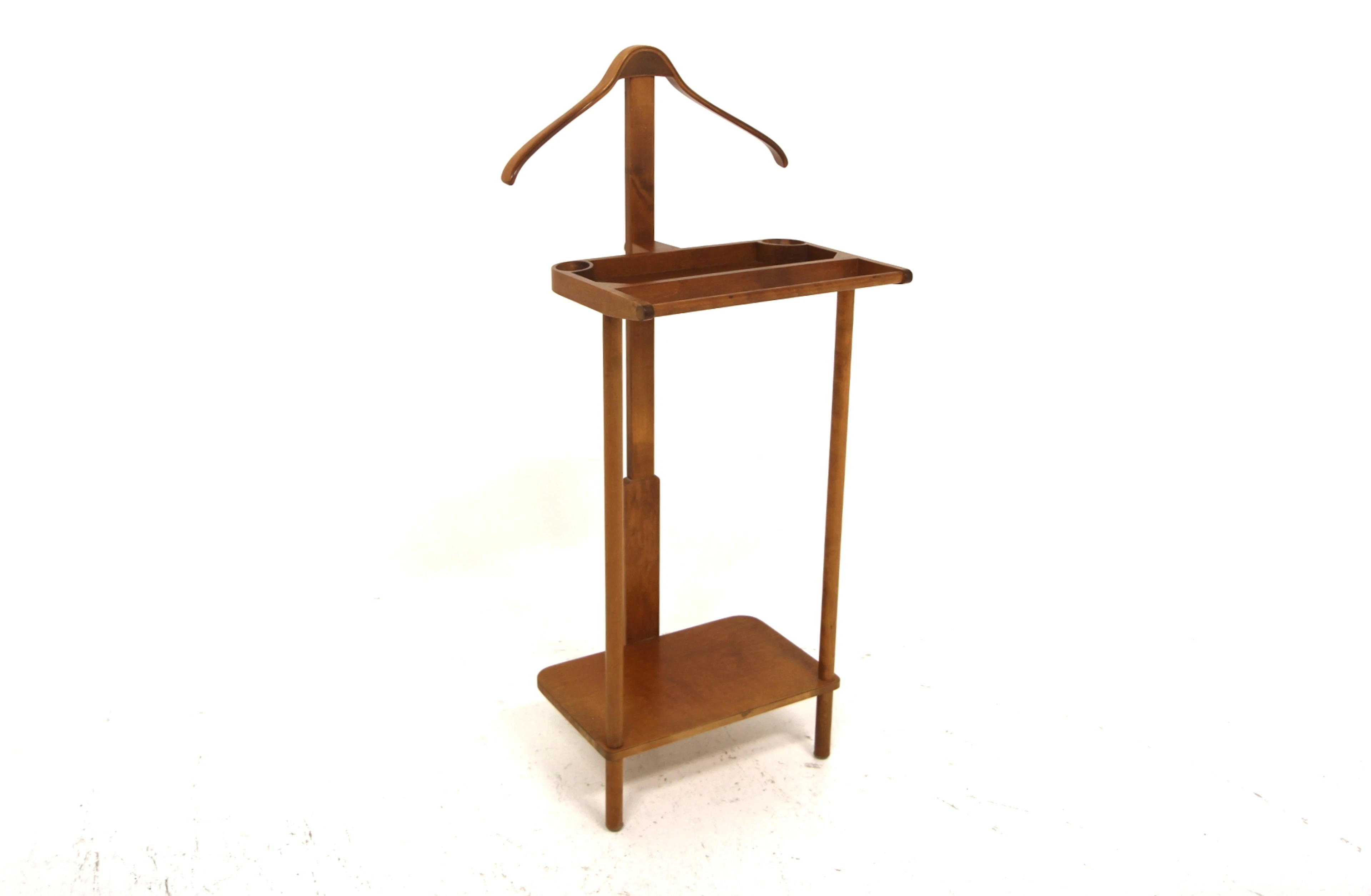 Valet stand Year: 1960s Origin: Swe. Material: Beech W: 46cm D: 39cm