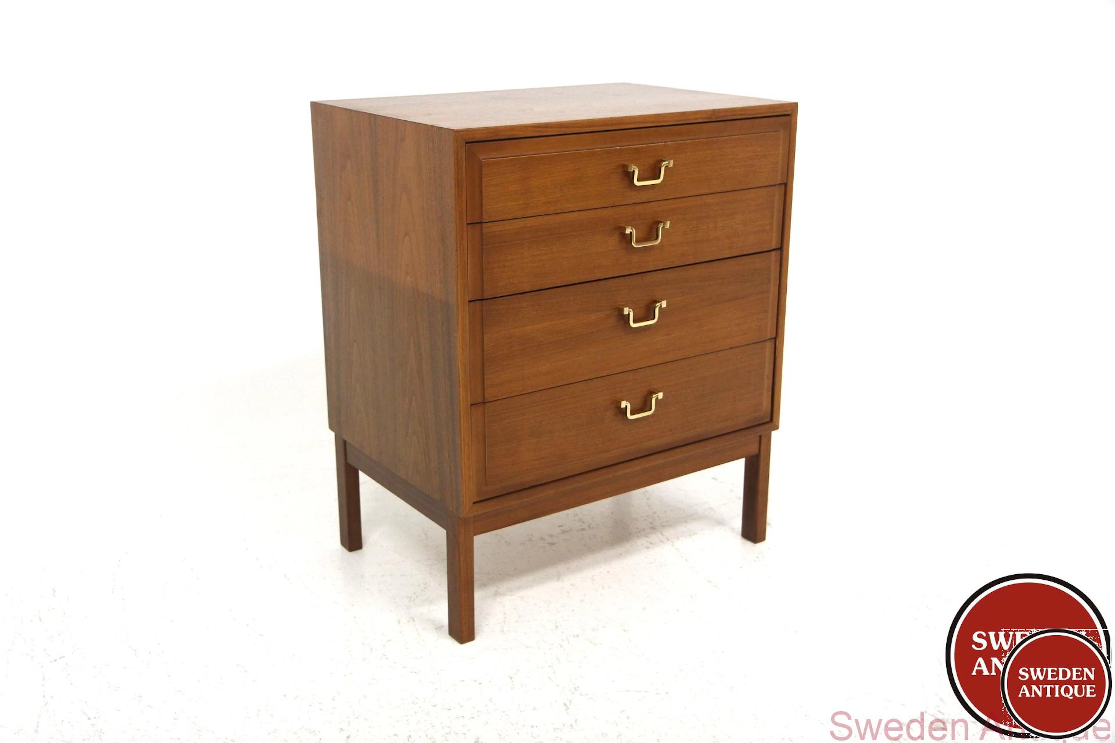 Chest of drawers Year: 1970s Origin: Swe. Material: Walnut Metal W: