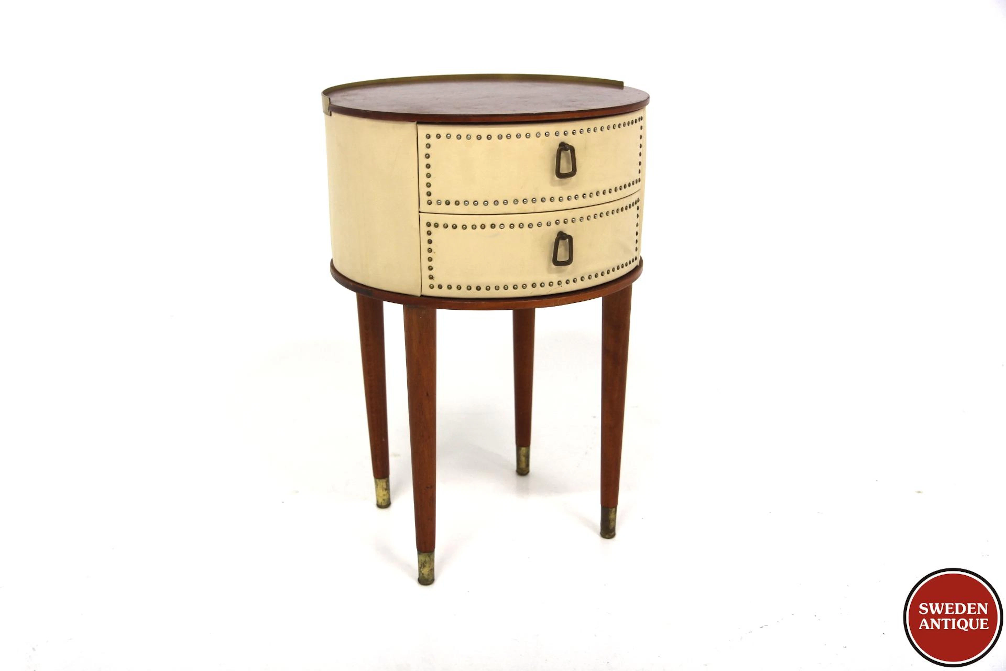 Bedside table Halvdan Pettersson Tibro Möbelfabrik, Tibro Year: 1950s