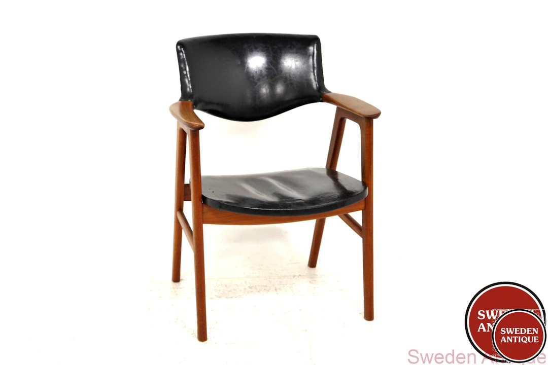 ArmchairErik Kirkegaard for Høng Stolefabrik Teak vinyl