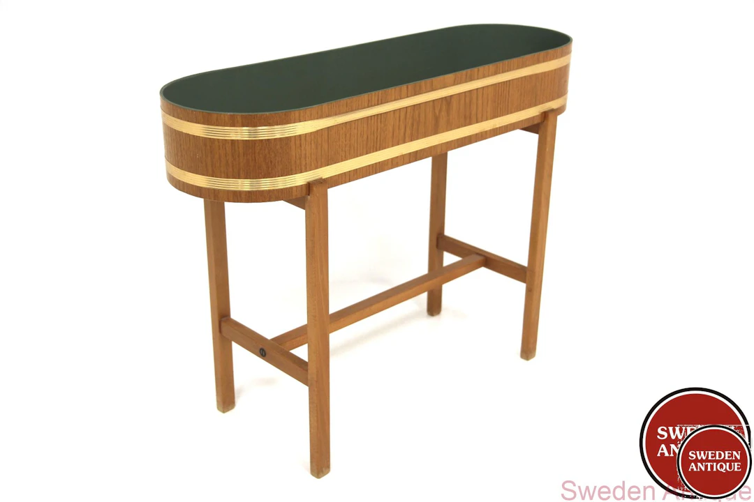 Flower stand Year: 1950s Origin: Swe. Material: Teak Beech Plastic