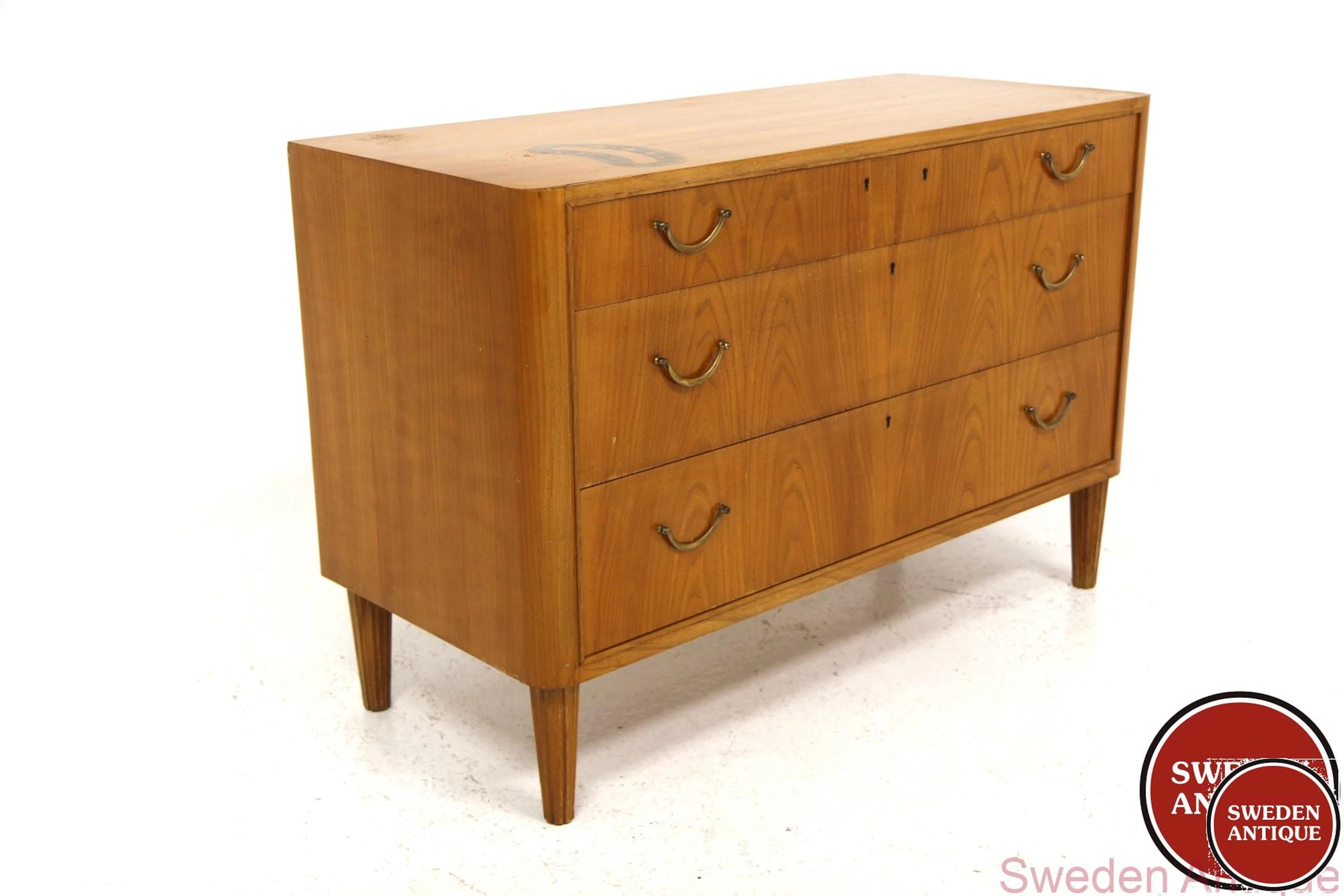 Chest of drawers Swedish Modern 1940s Swe. Elm
