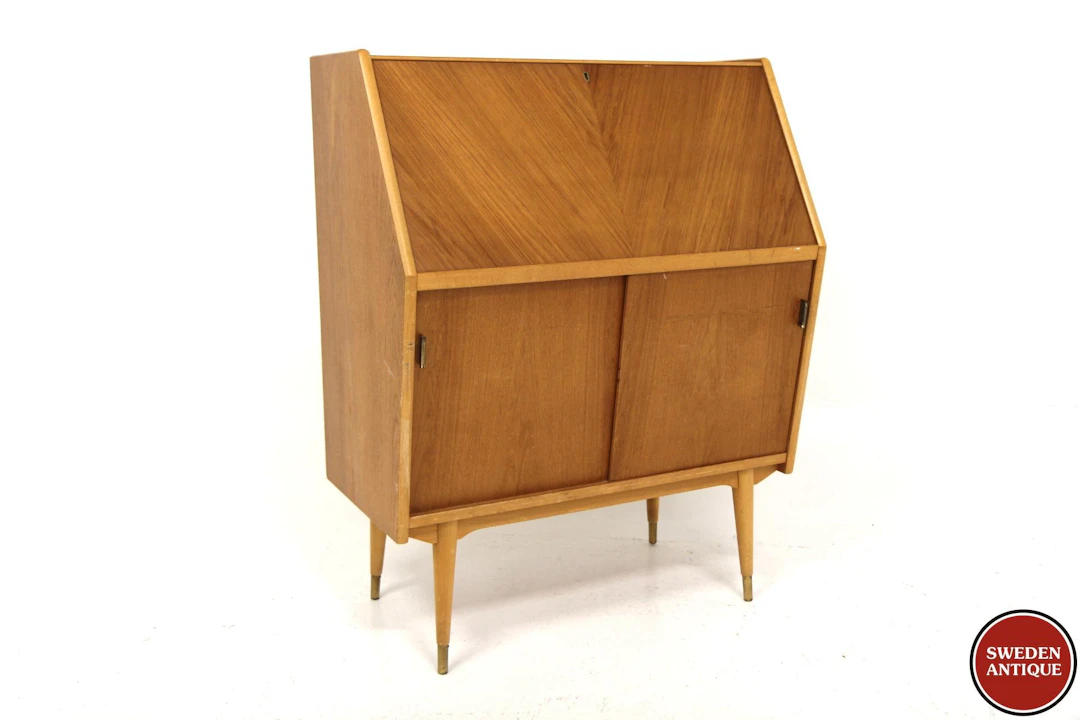 Secretary Year: 1950s Origin: Swe. Material: Teak Beech Metal W: 80cm